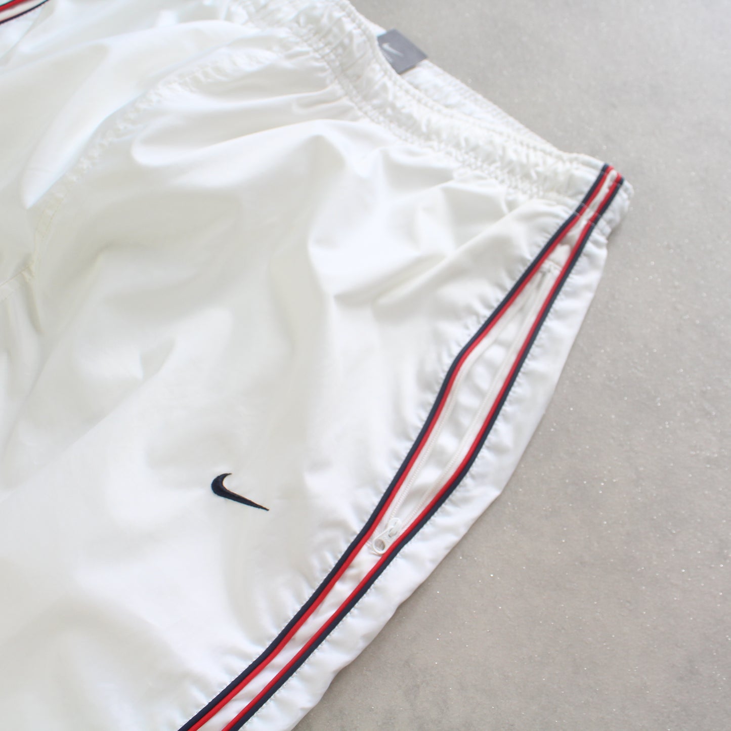 SUPER RARE 2000s Nike Trackpants White - (M)