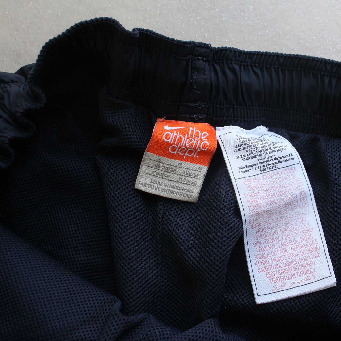 RARE 2000s Nike Air Trackpants Navy - (L)