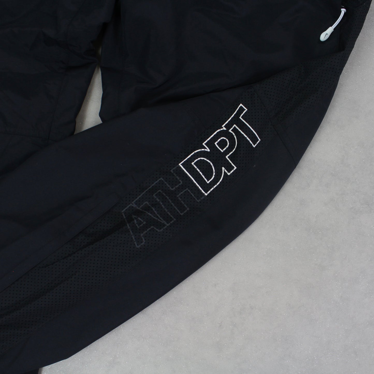 RARE 2000s Nike Trackpants Black BRAND NEW - (L)