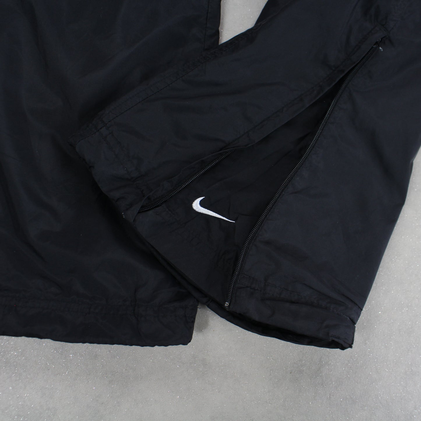 SUPER RARE 2000s Baggy Nike Trackpants Black - (M)