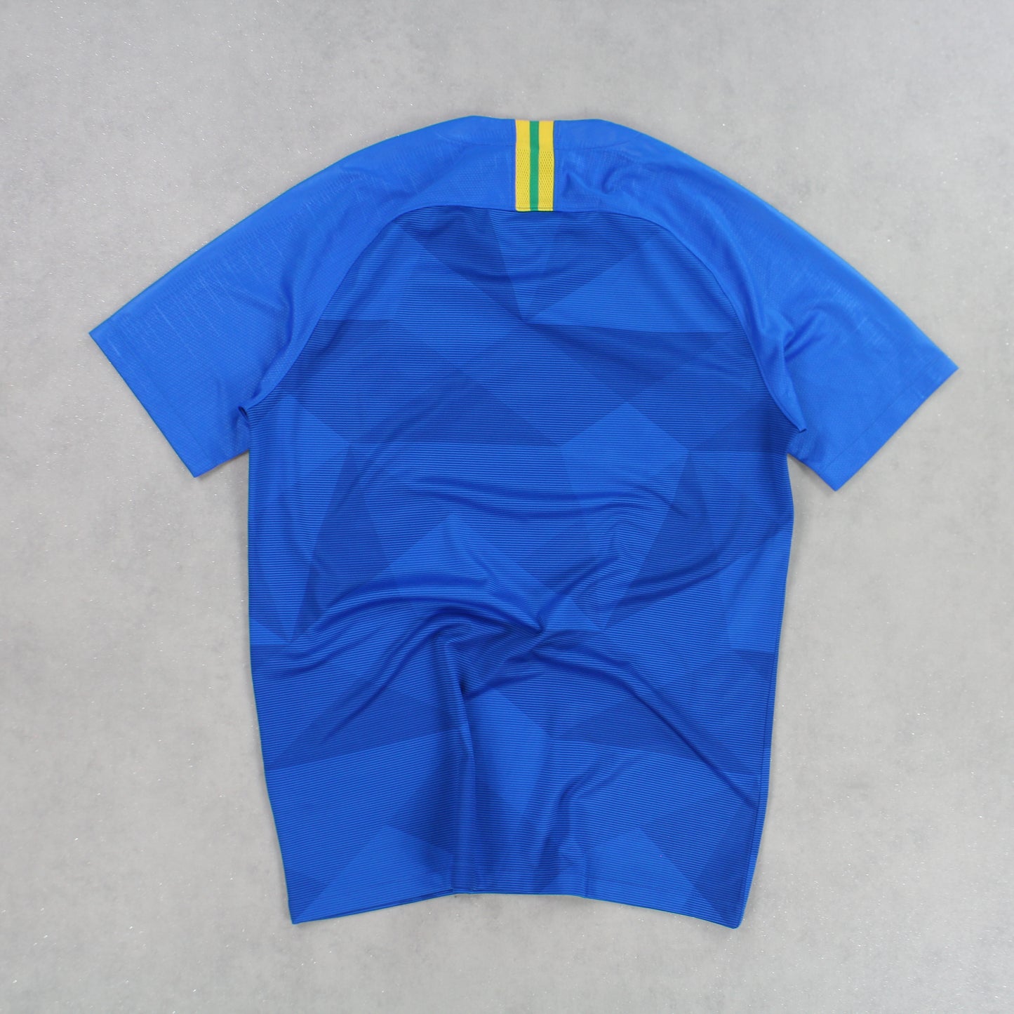 RARE 2018 Nike Brazil Top - (M)