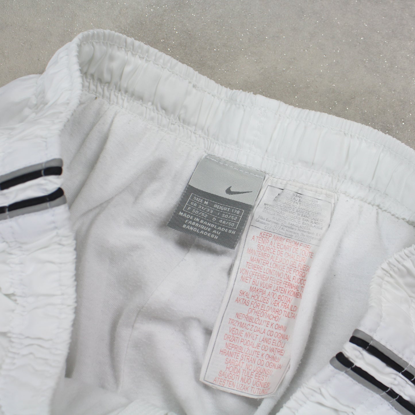 SUPER RARE 2000s Nike Trackpants White - (M)