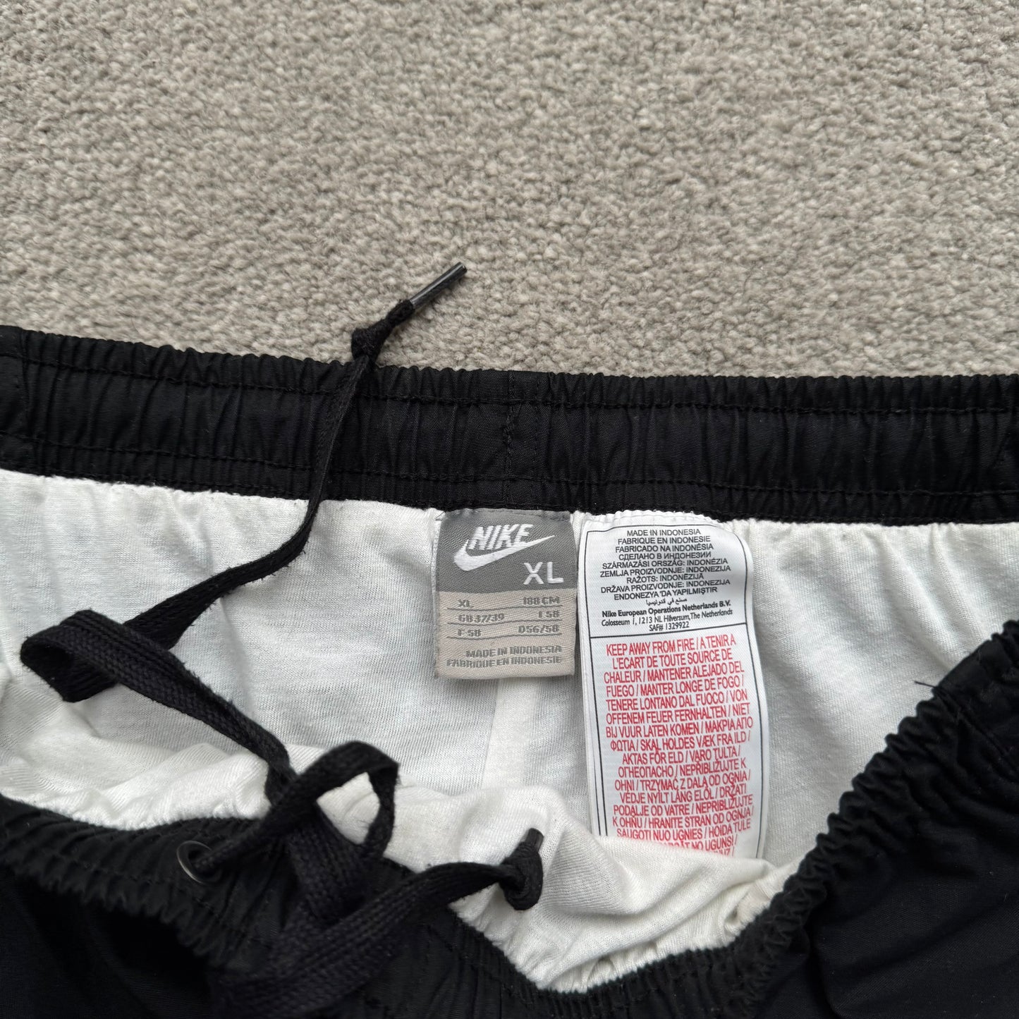 RARE 2000s Baggy Nike Trackpants Black - (XL)