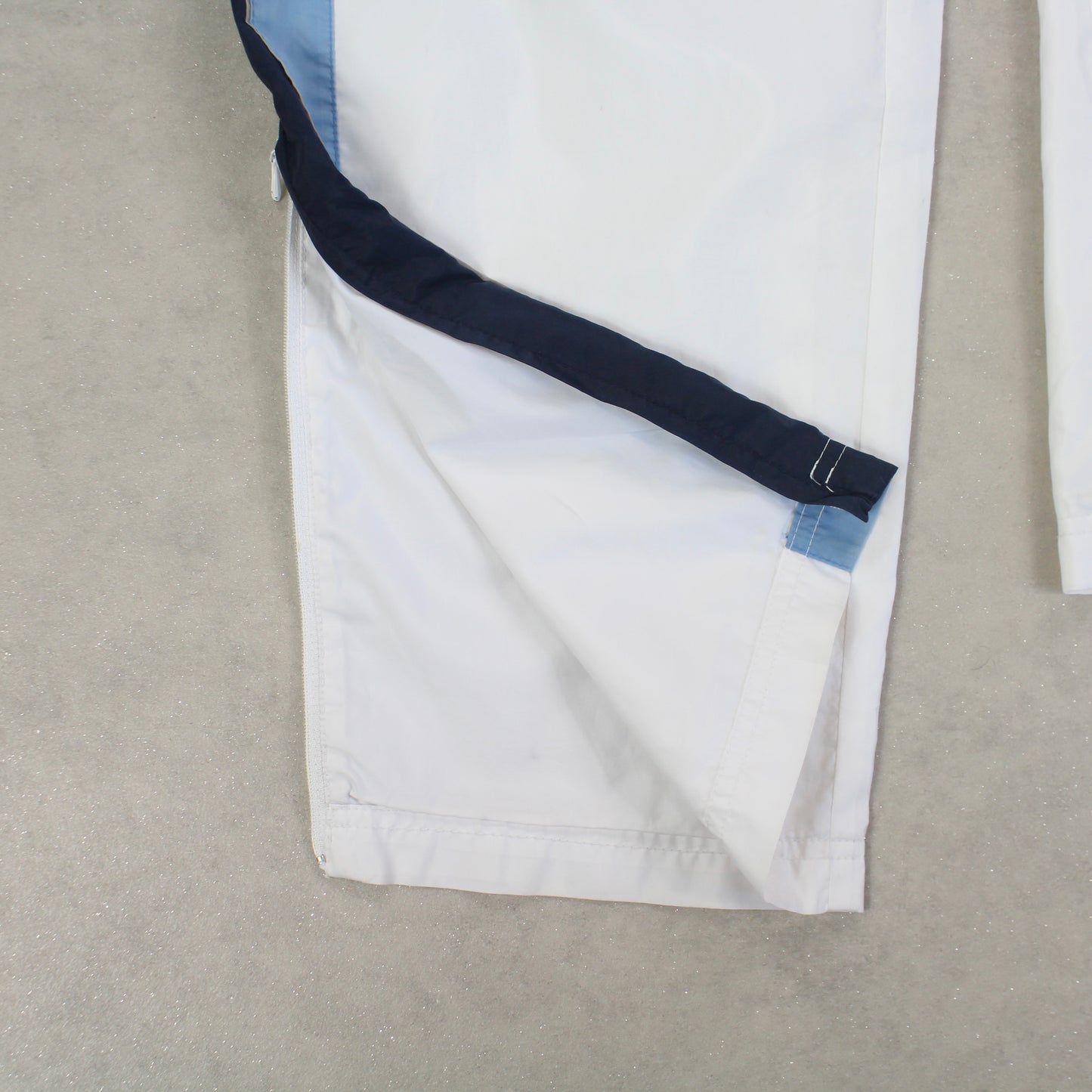 SUPER RARE 2000s Nike Trackpants White - (L)