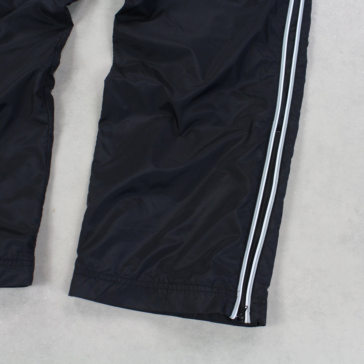 SUPERSELTENE Nike Trainingshose aus den 2000ern, Schwarz – (L)