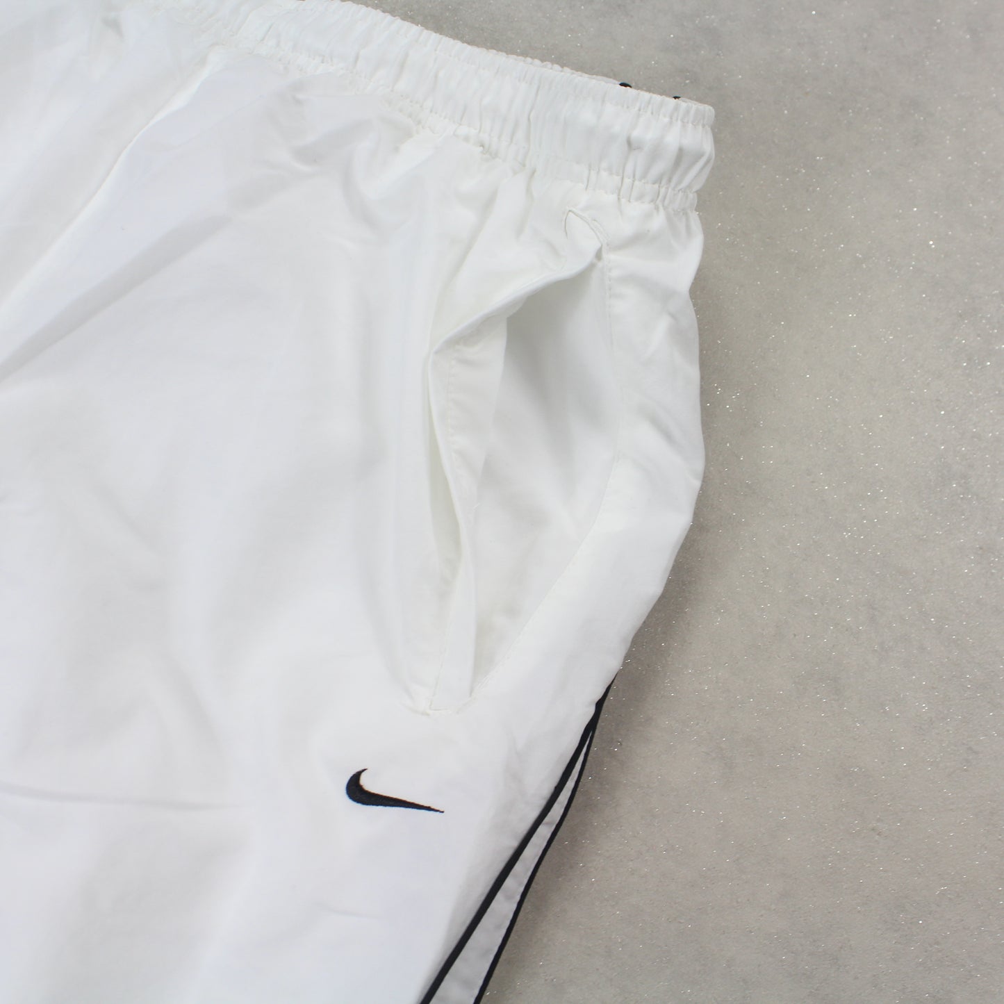 SUPER RARE 2000s Nike Trackpants White - (M)