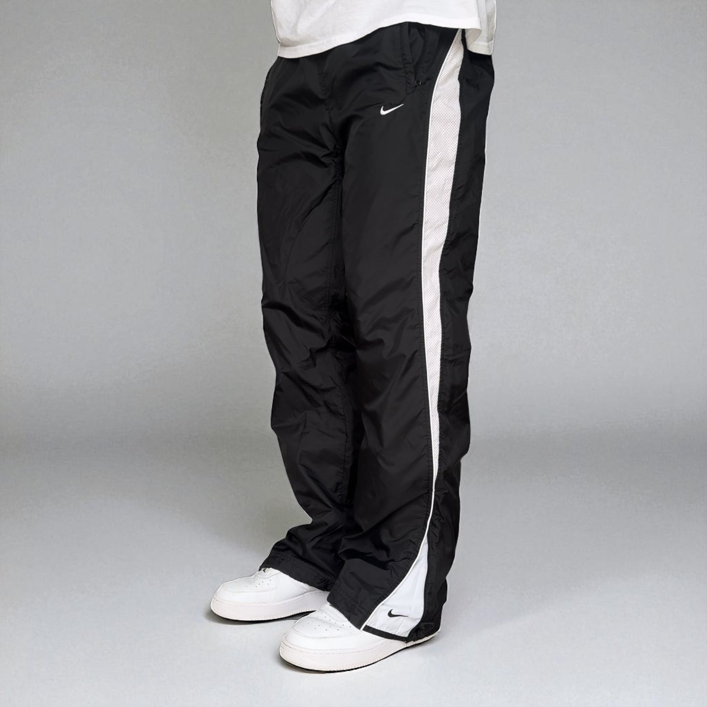 SUPER RARE 2000s Baggy Nike Trackpants Black - (L)