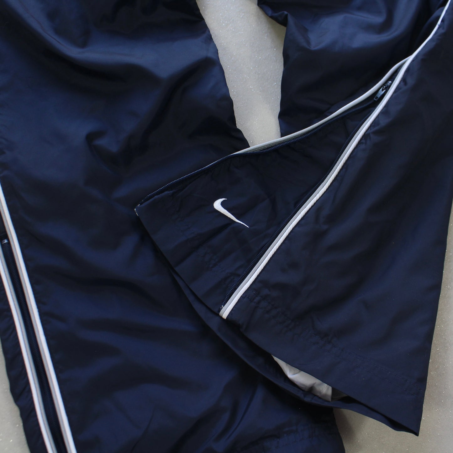 SUPER RARE 2000s Baggy Nike Trackpants Navy - (M)