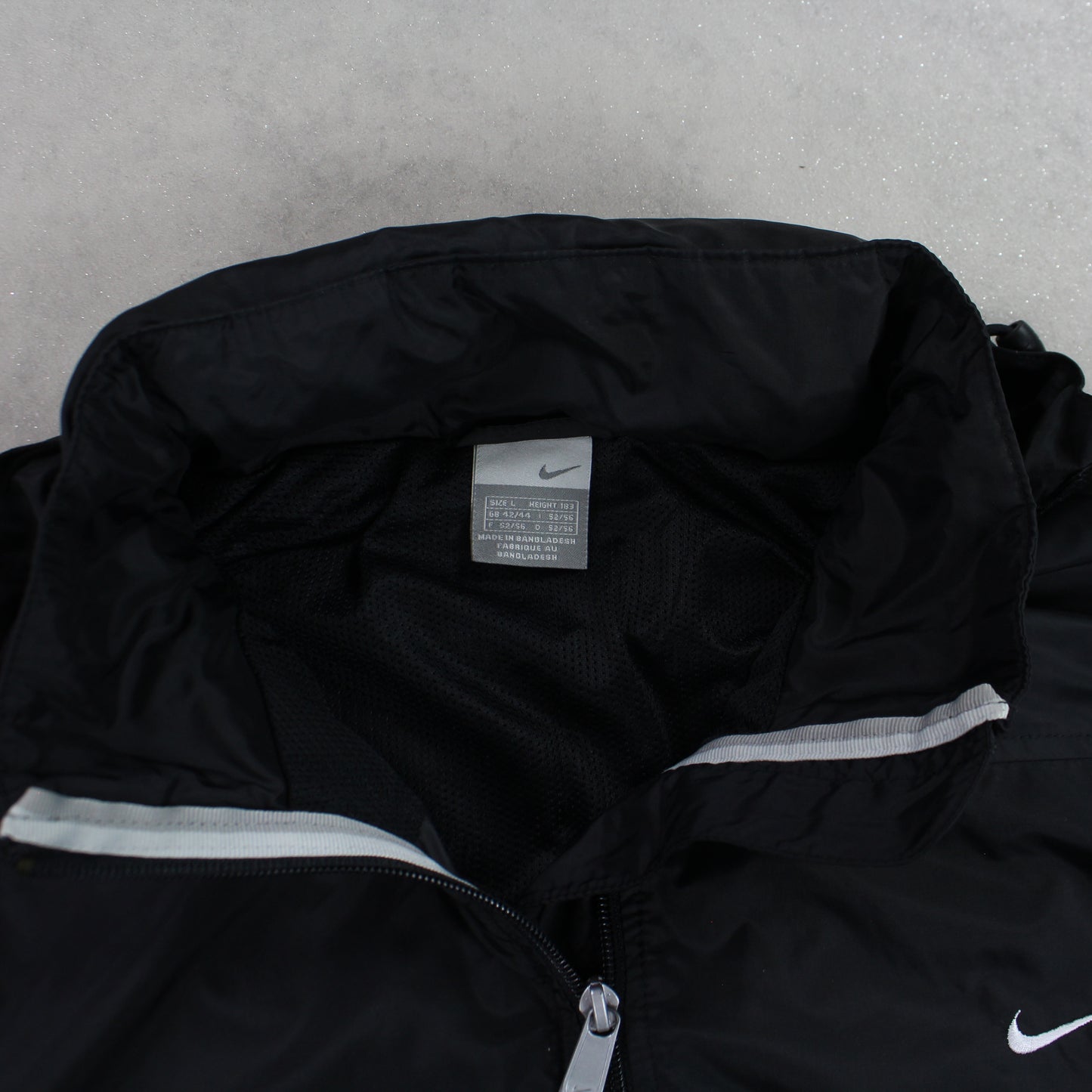 SELTENE Nike Trainingsjacke aus den 2000ern, Schwarz – (L)