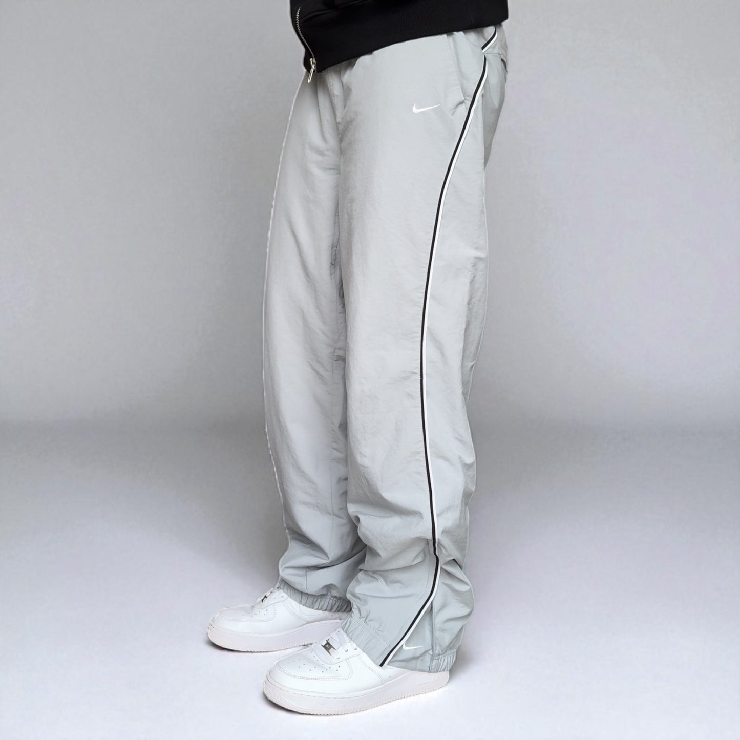 SUPERSELTENE Nike Trainingshose aus den 2000ern, Grau – (M)
