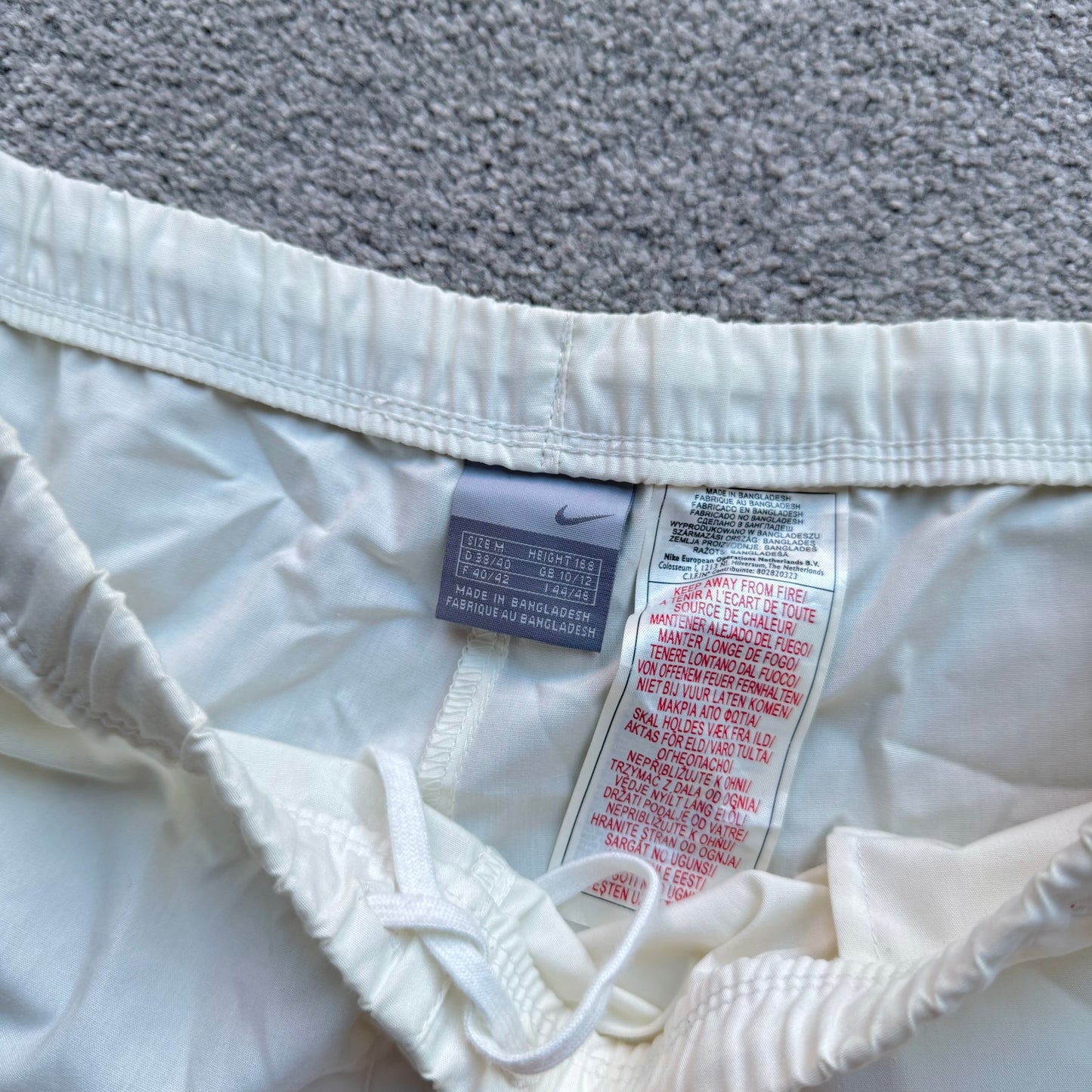 SUPER RARE 2000s Baggy Nike Trackpants - (M)