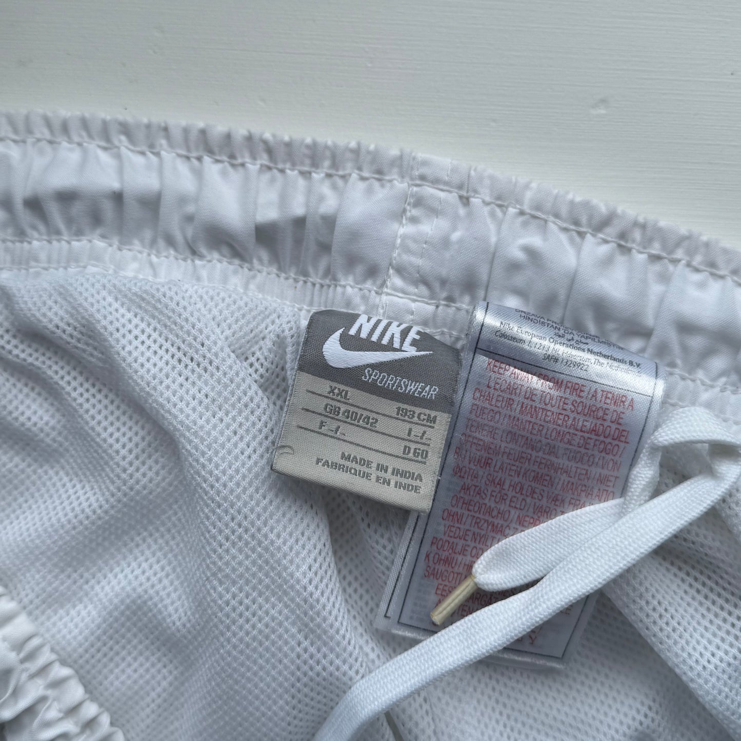 SUPER RARE 2000s Nike Trackpants White *PREMIUM* - (L)