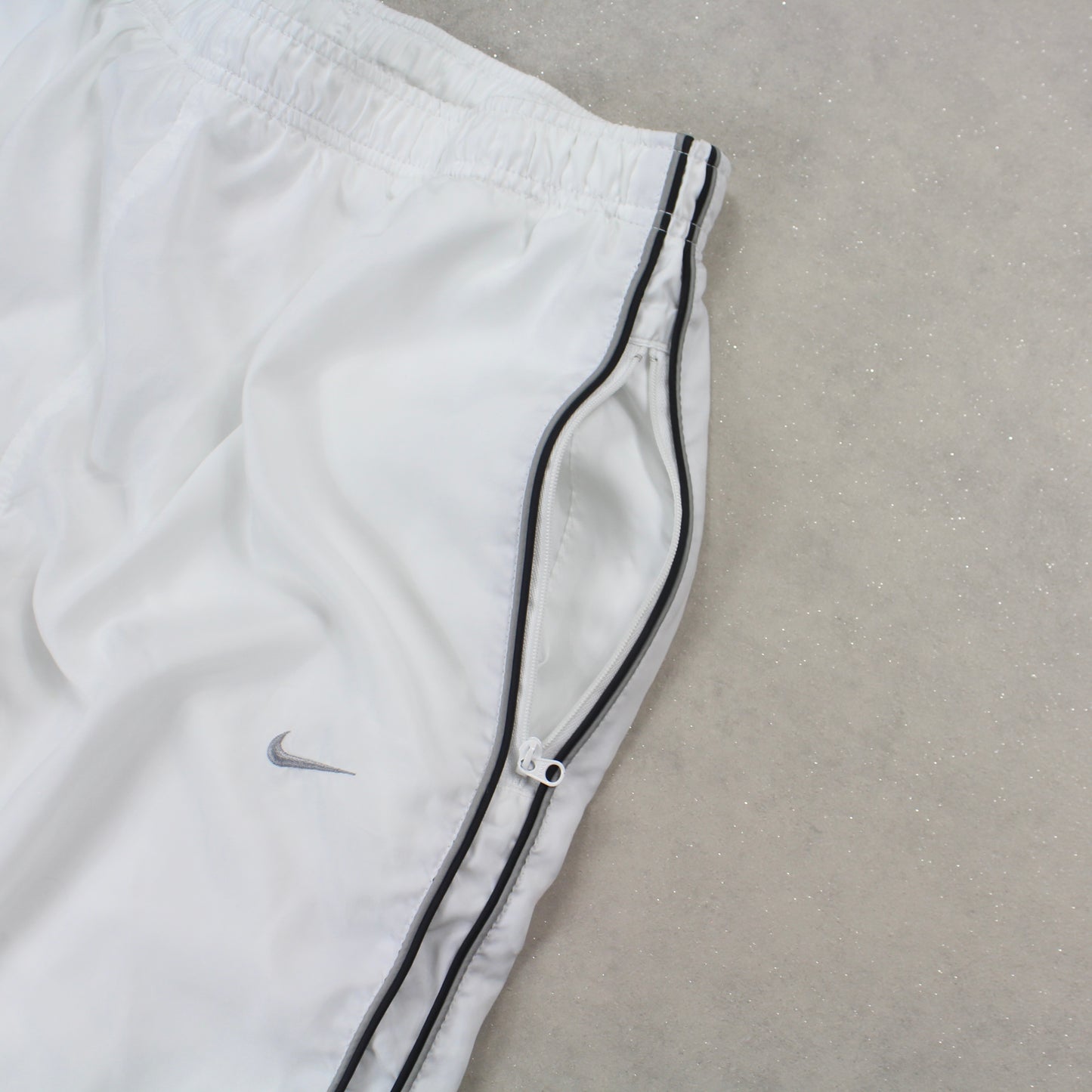 SUPER RARE 2000s Nike Trackpants White - (M)