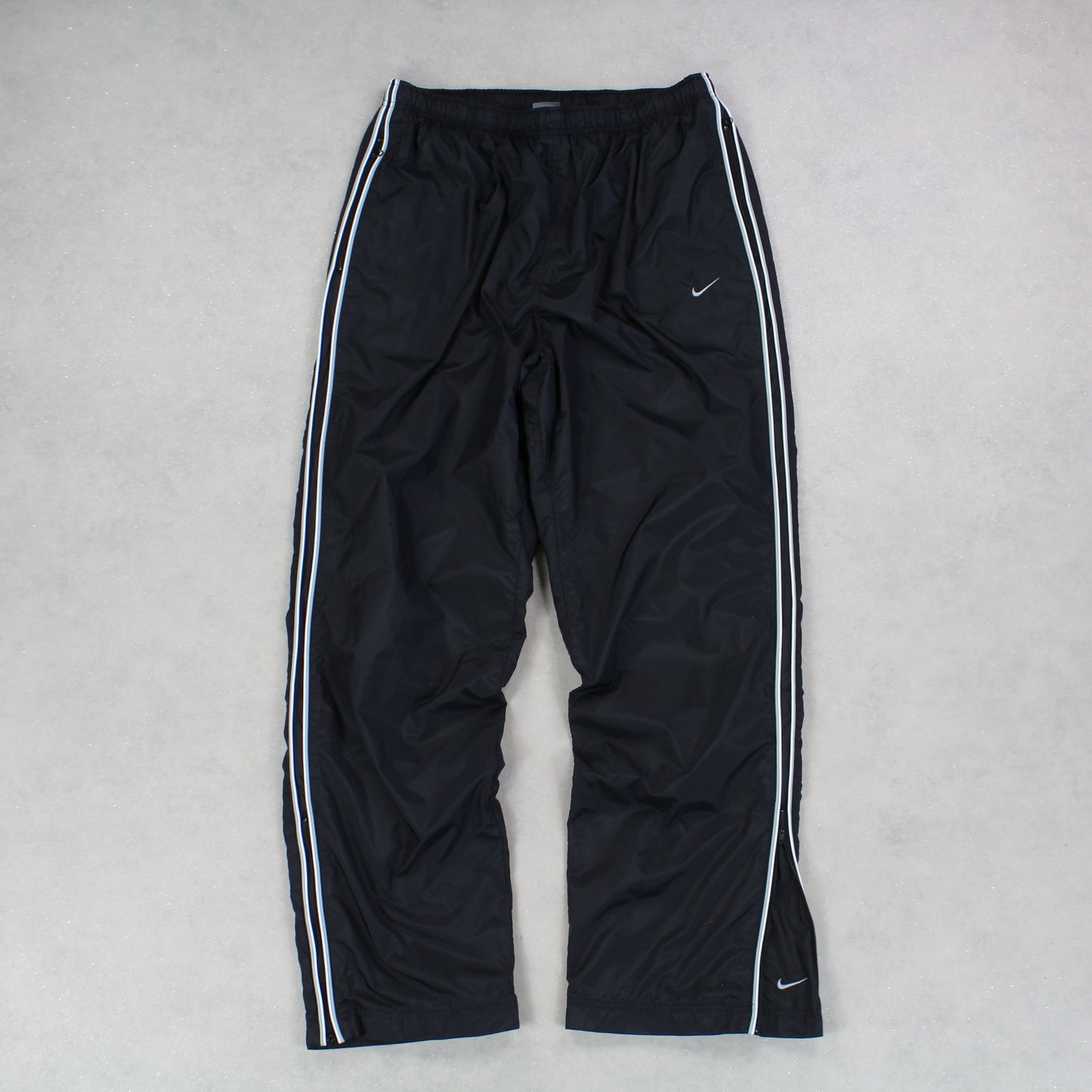 SUPERSELTENE Nike Trainingshose aus den 2000ern, Schwarz – (L)