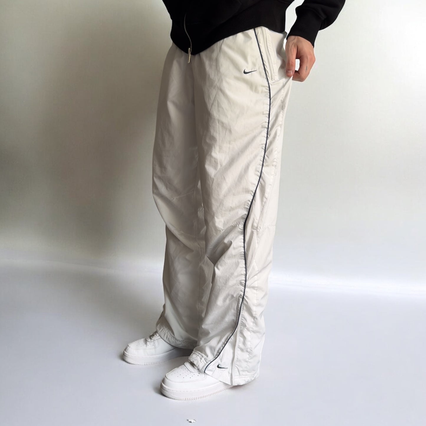 SUPER RARE 00s Nike Trackpants White - (M)