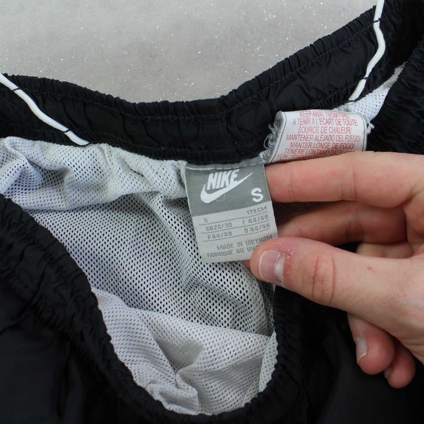 SUPER RARE 00s Nike Trackpants Black - (S)