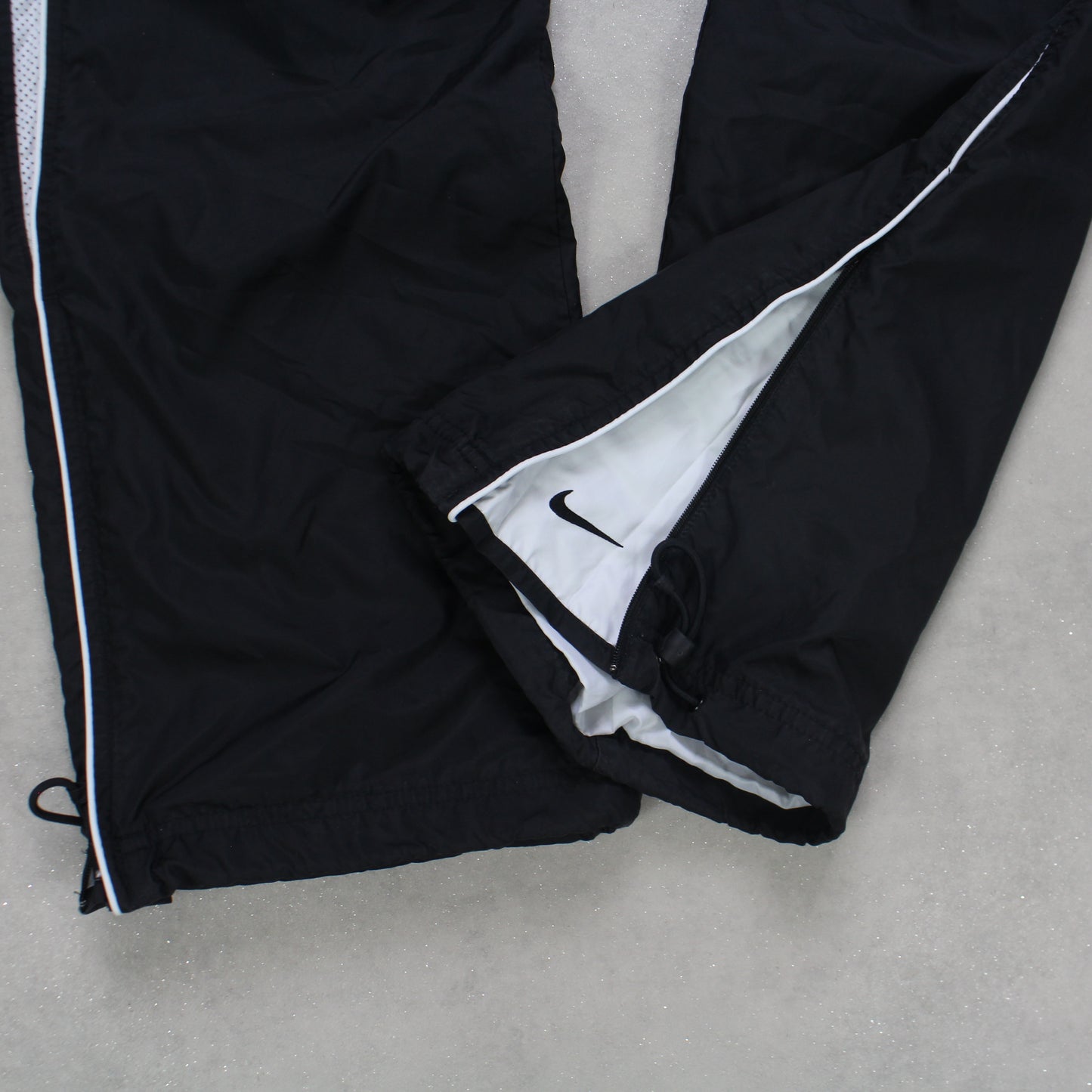 SUPER RARE 2000s Baggy Nike Trackpants Black - (L)