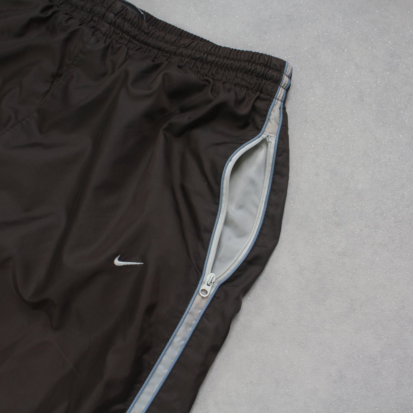 SUPER RARE 2000s Nike Trackpants Brown - (M)