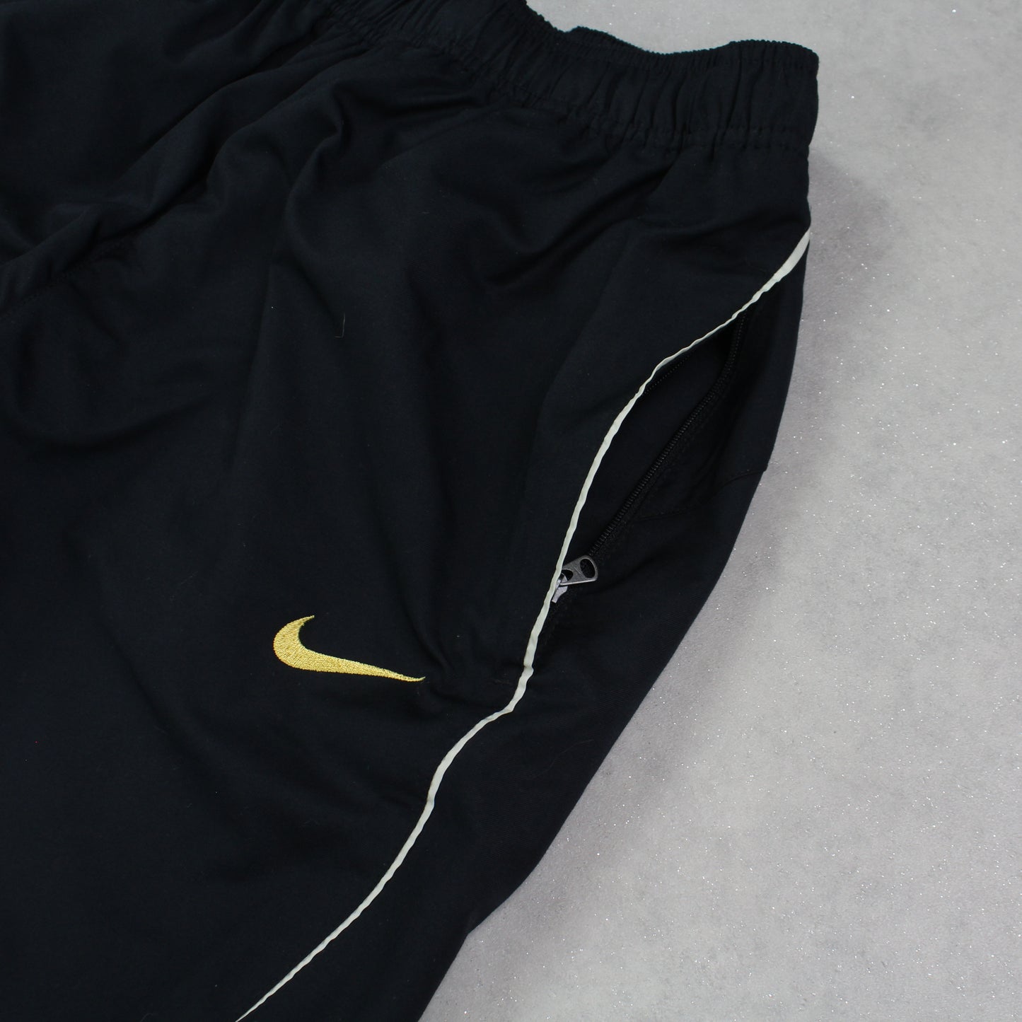 SELTENE Nike Trainingshose aus den 2000ern, Schwarz – (S)