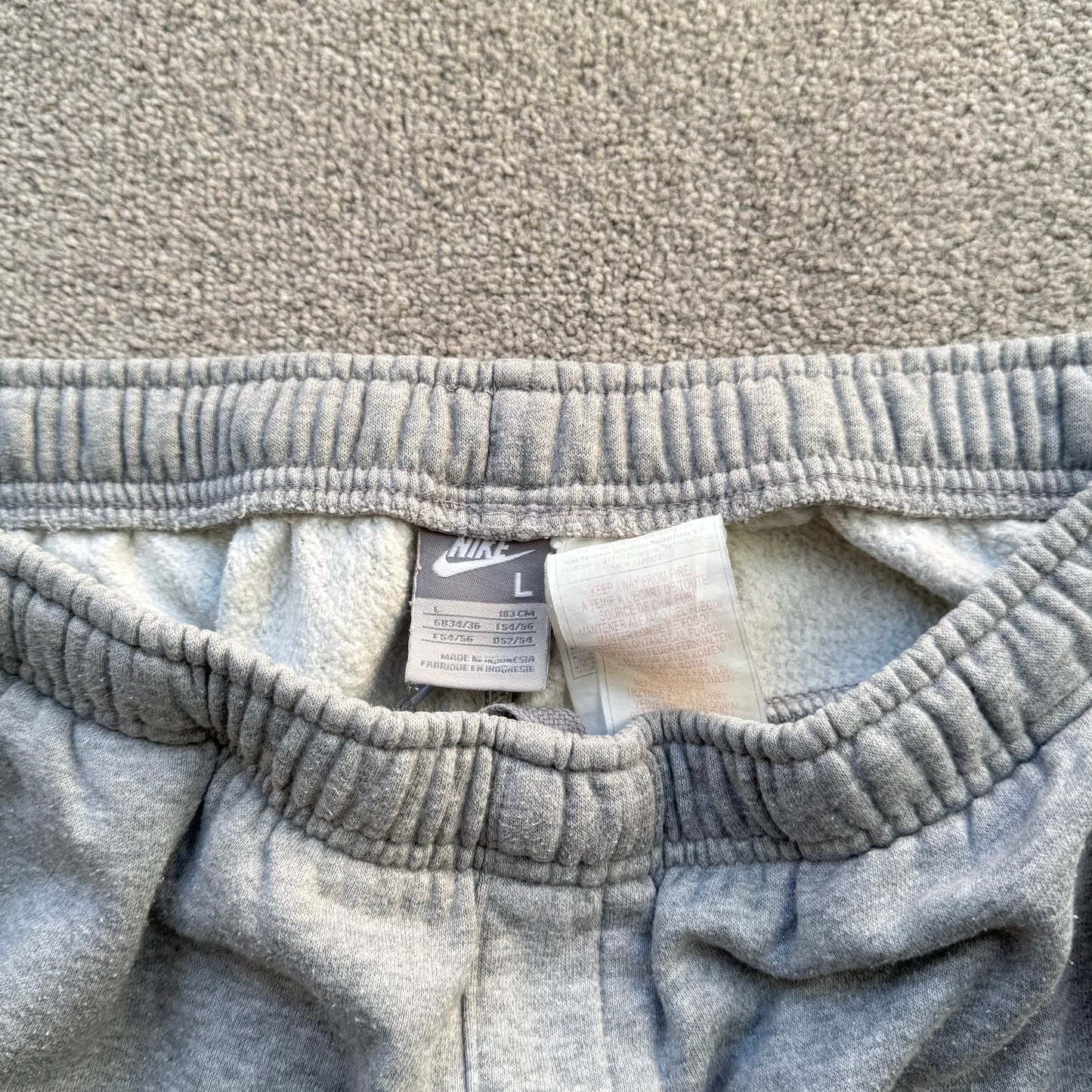 SUPER RARE 2000s Nike Joggers Grey - (M)