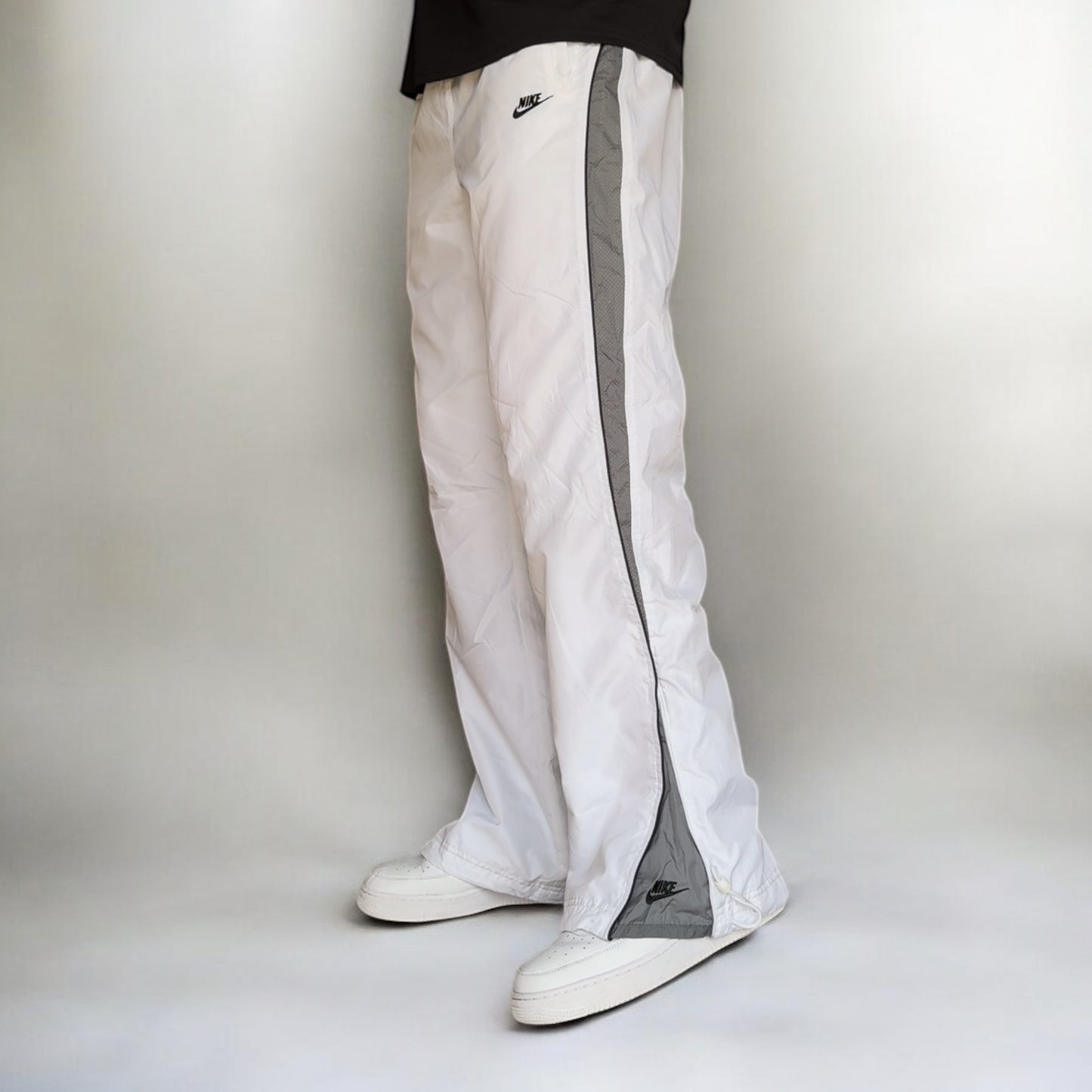 SUPER RARE 2000s Nike Trackpants White - (L)