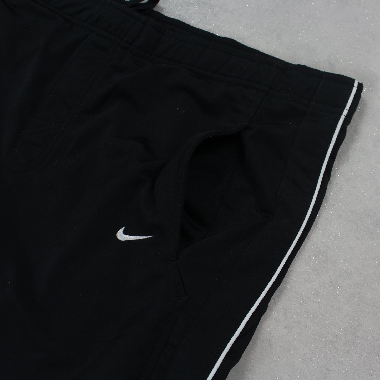 RARE 2000s Baggy Nike Trackpants Black - (L)