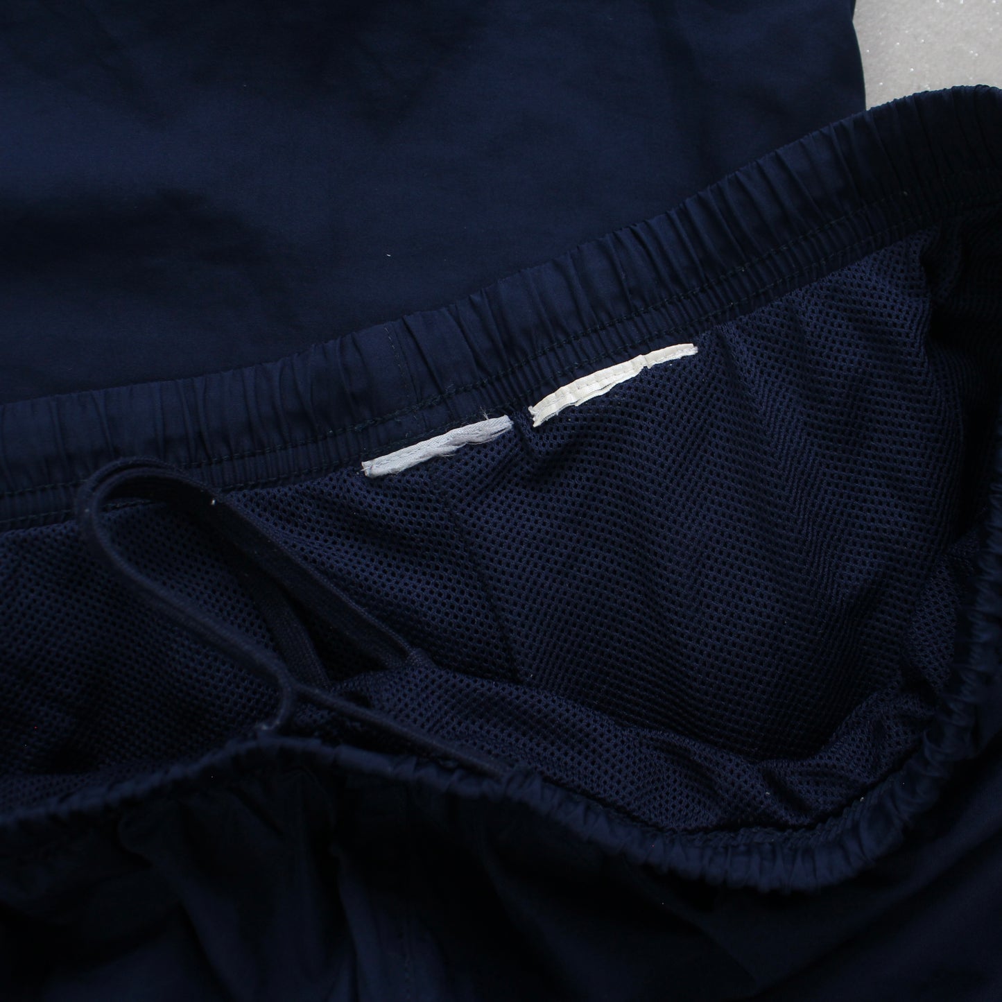 SELTENE Nike Trainingshose aus den 2000ern, Marineblau – (S)