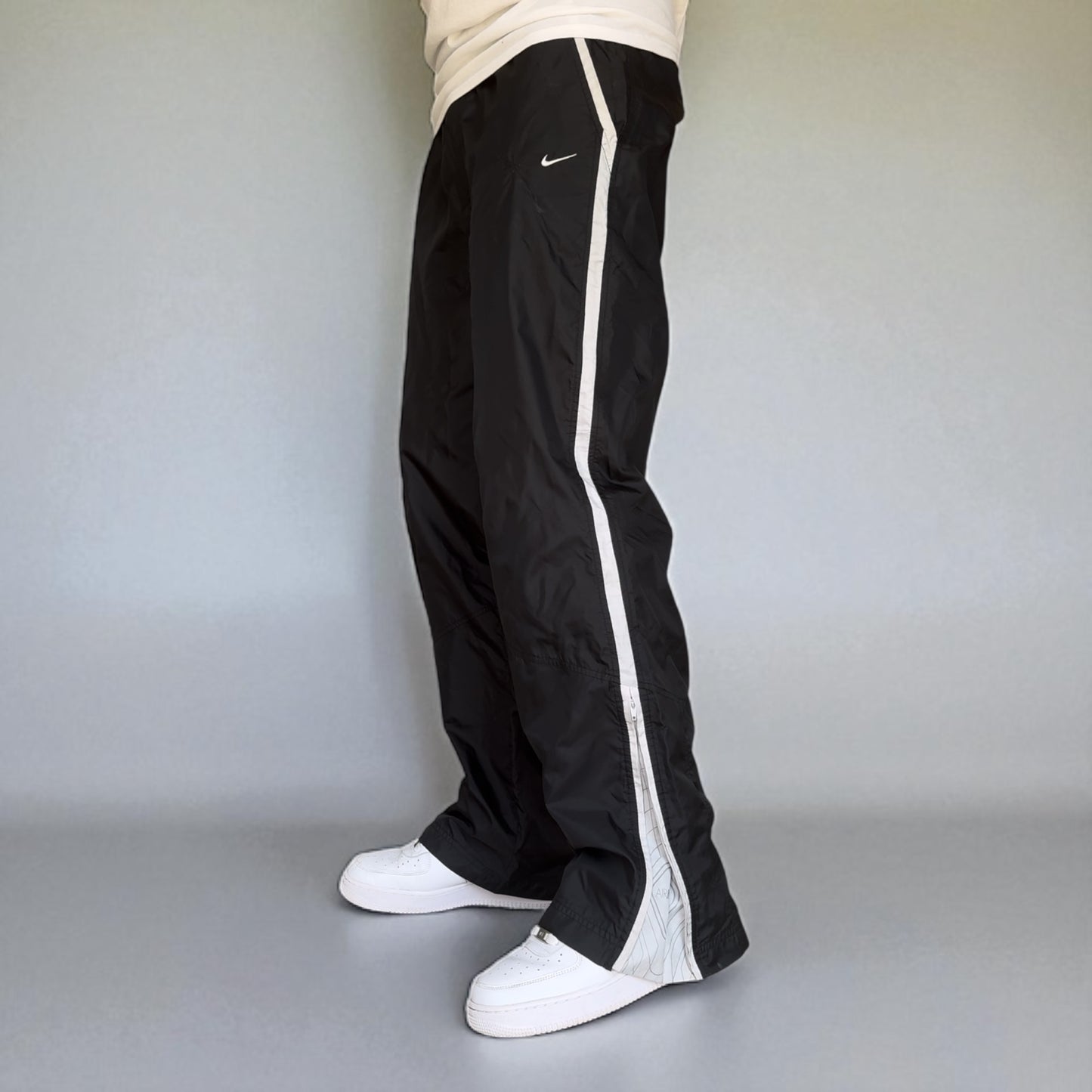 SUPER RARE 2000s Nike Air Max Trackpants Black - (L)