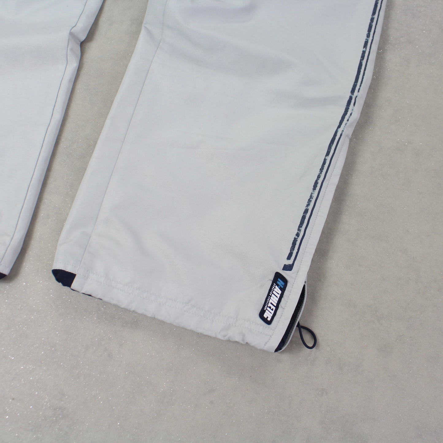 SUPER RARE 2000s Baggy Nike Trackpants Grey - (L)