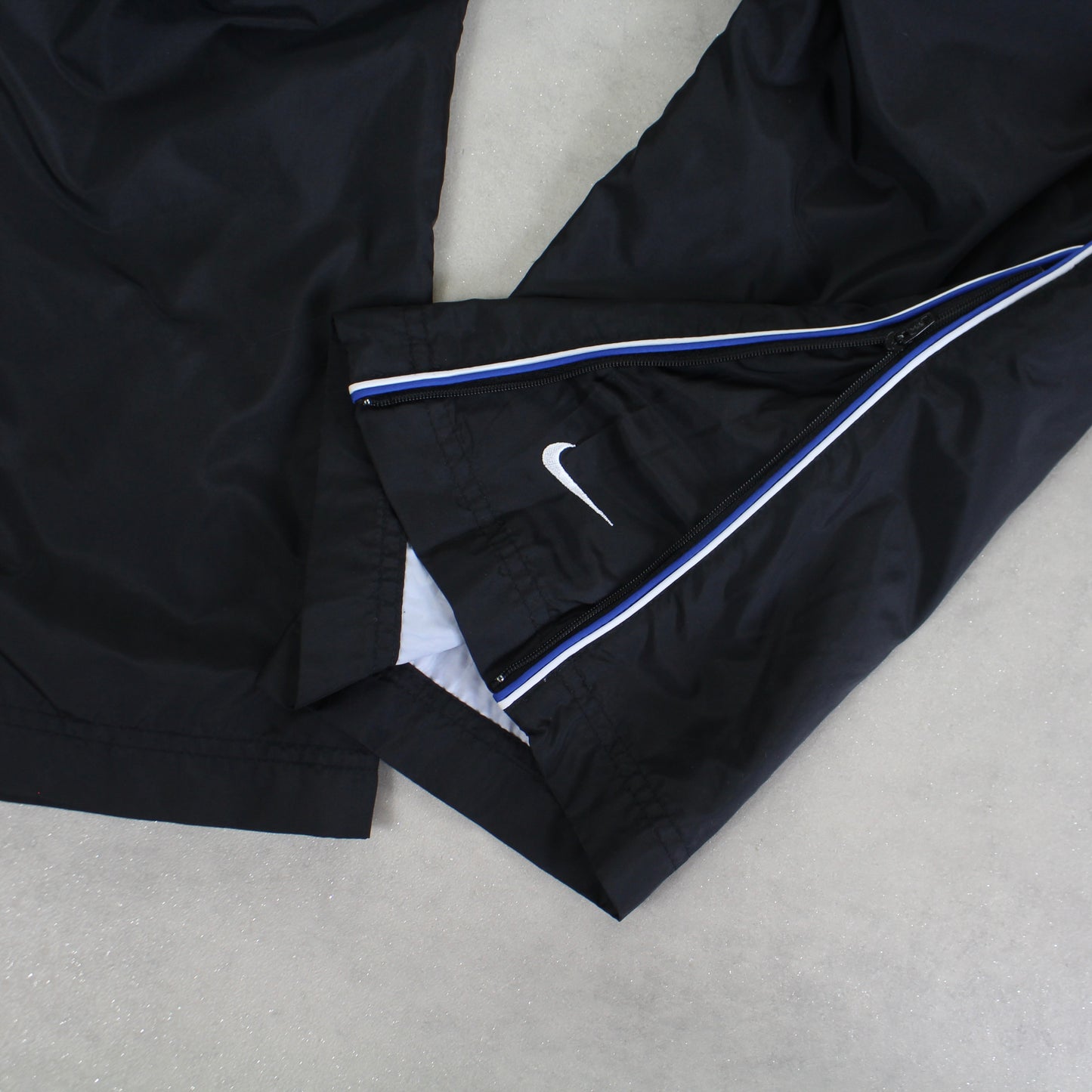 SUPER RARE 2000s Nike Trackpants Black - (L)