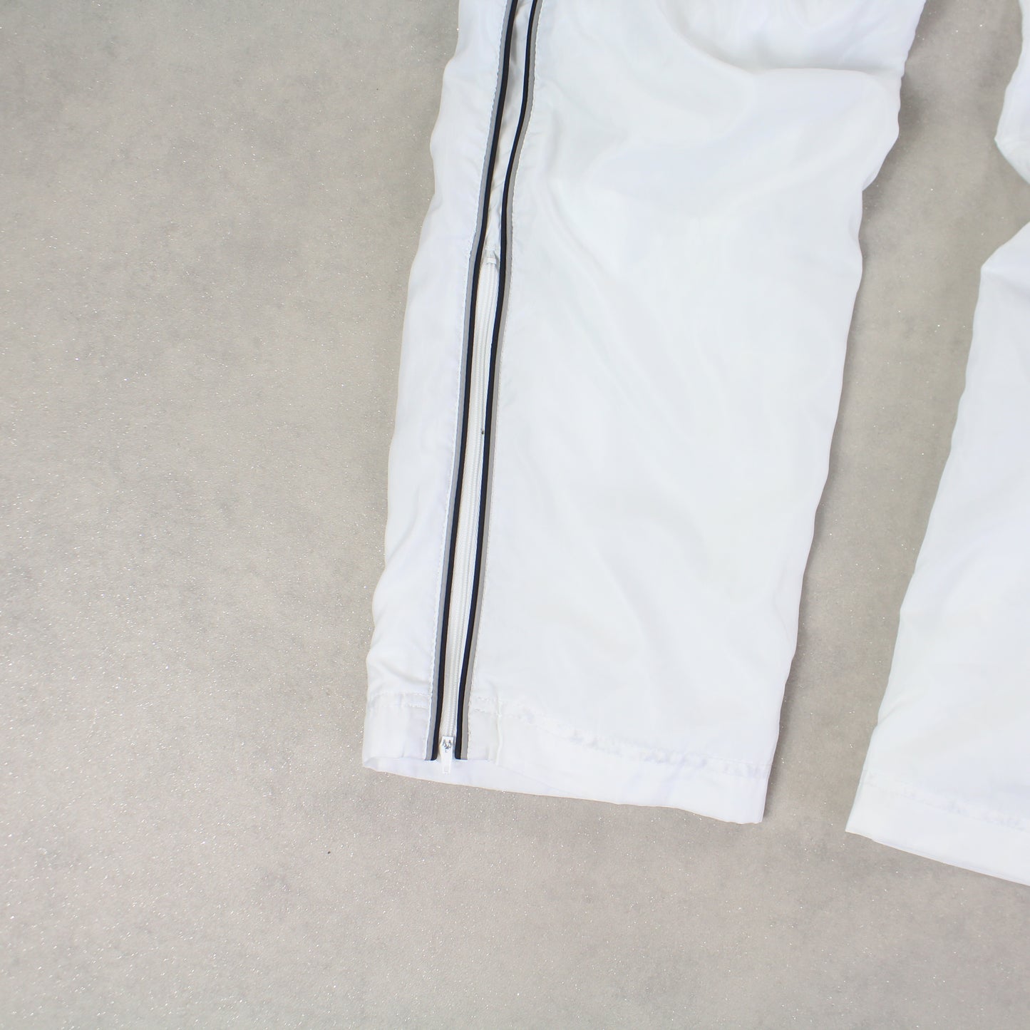 SUPER RARE 2000s Nike Trackpants White - (M)