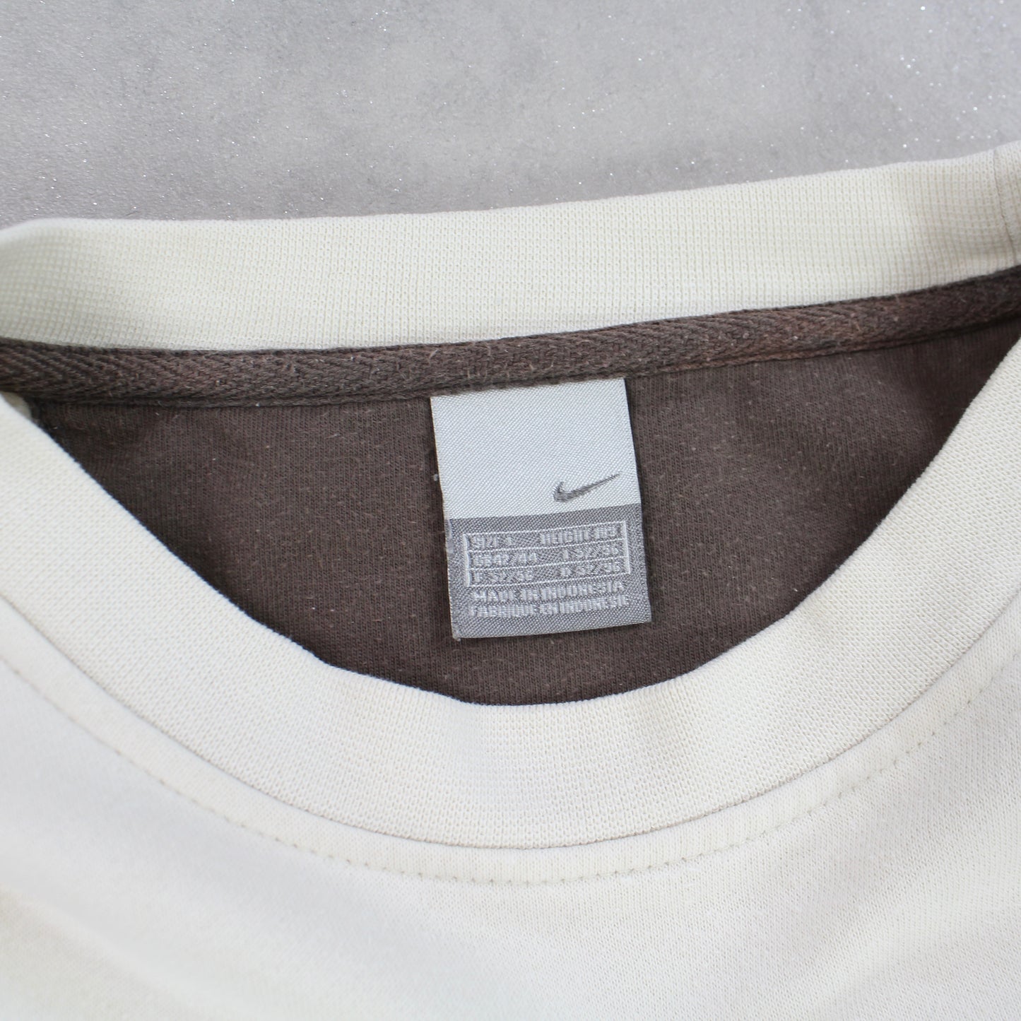 SUPERSELTENES Nike-Sweatshirt aus den 2000ern, Creme – (L)
