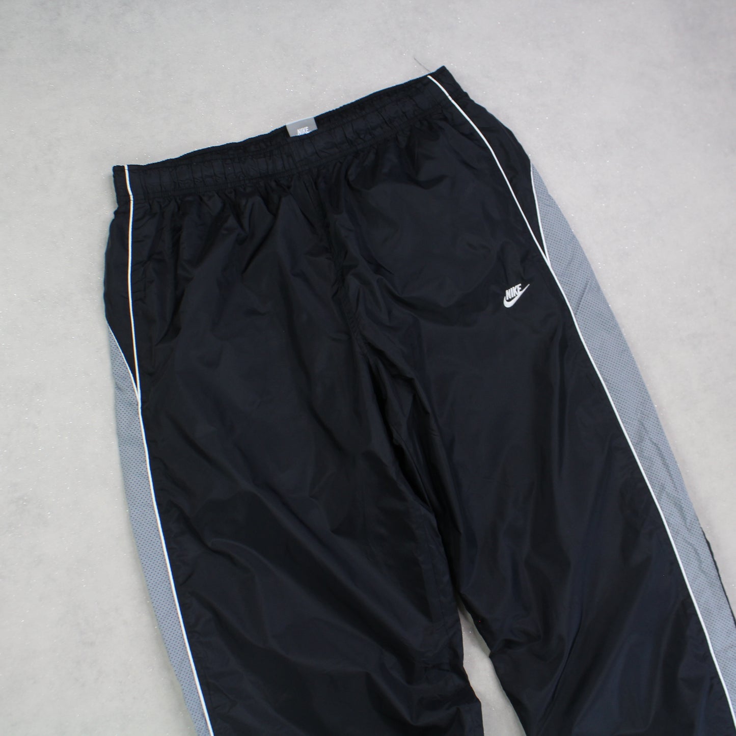 RARE 2000s Baggy Nike Trackpants Black - (L)