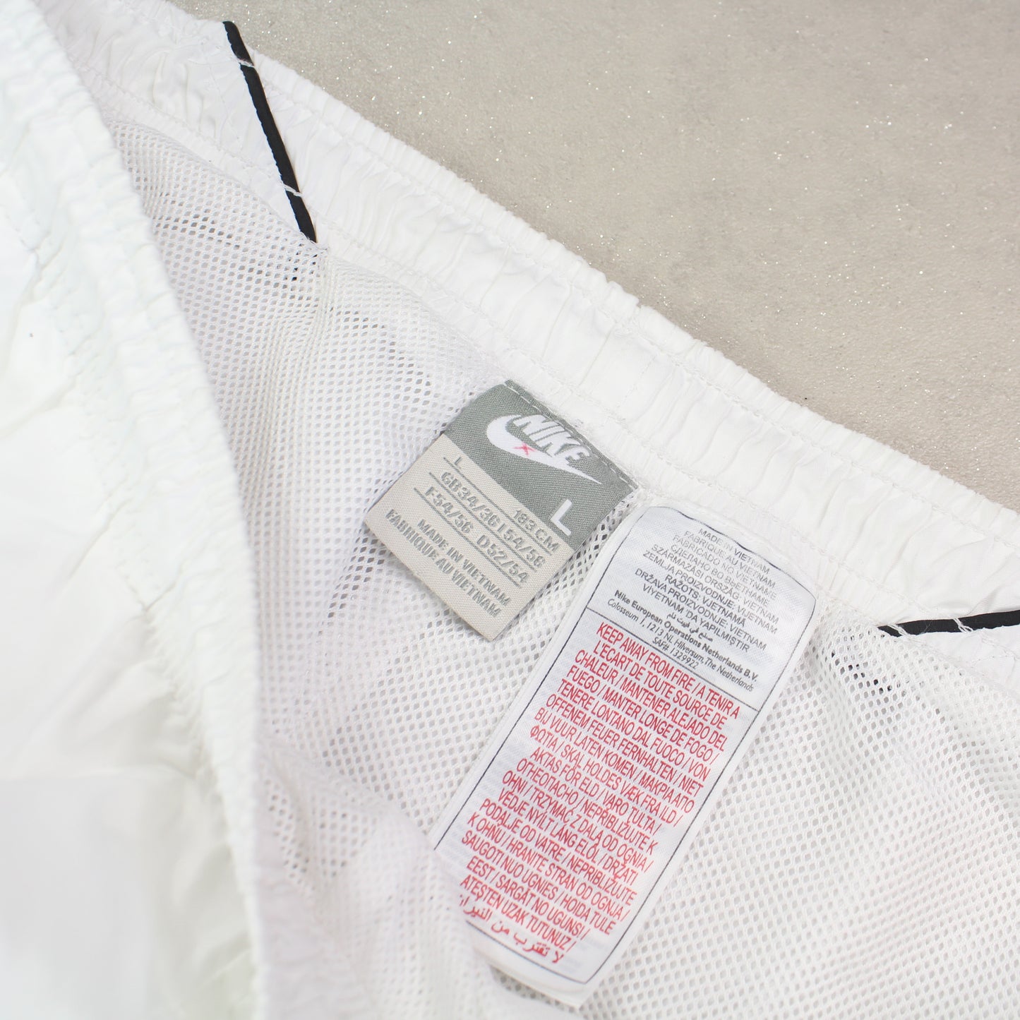 SUPERSELTENE Nike Trainingshose aus den 2000ern, weiß *PREMIUM* - (L)