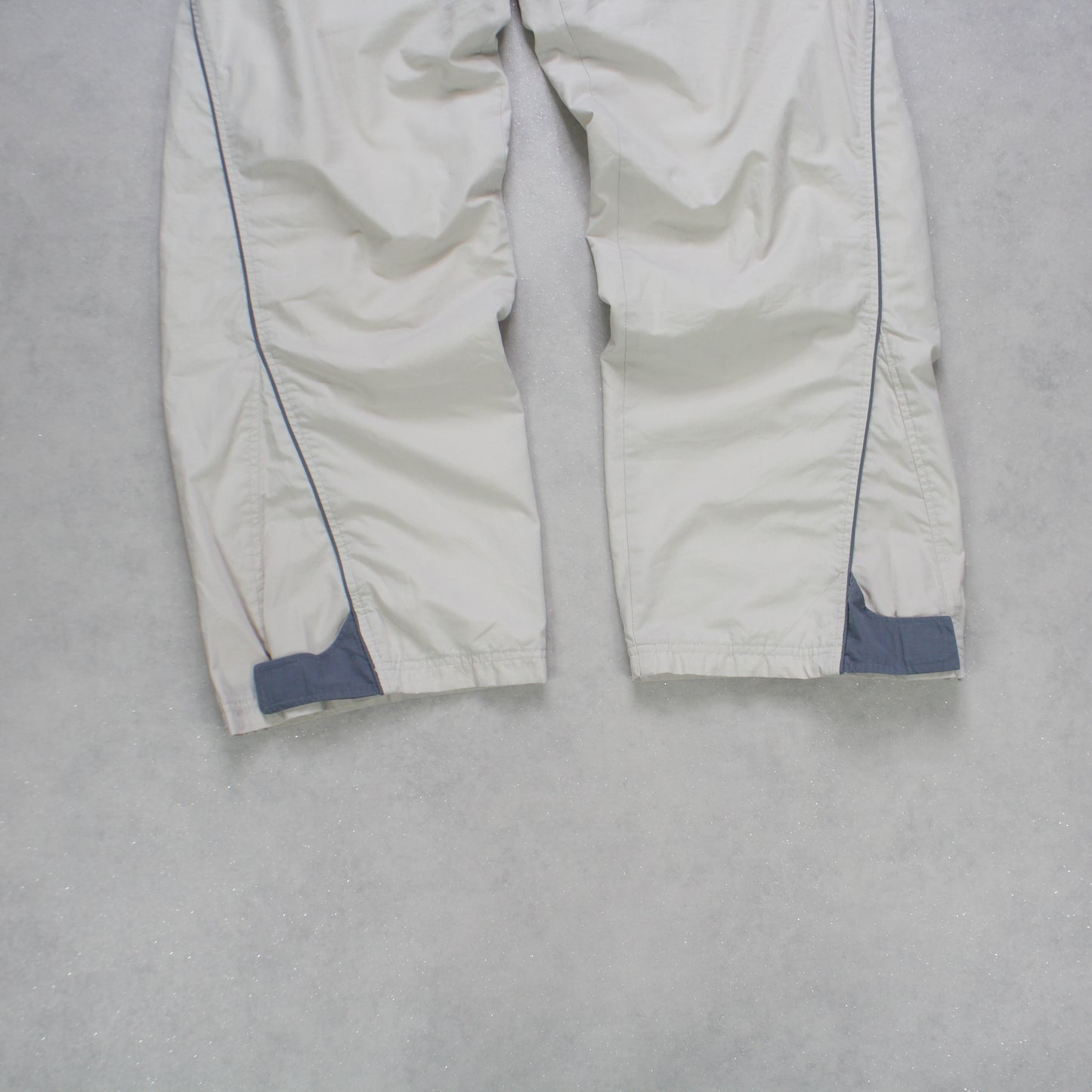 SUPER RARE 2000s Nike Trackpants Cream - (L)