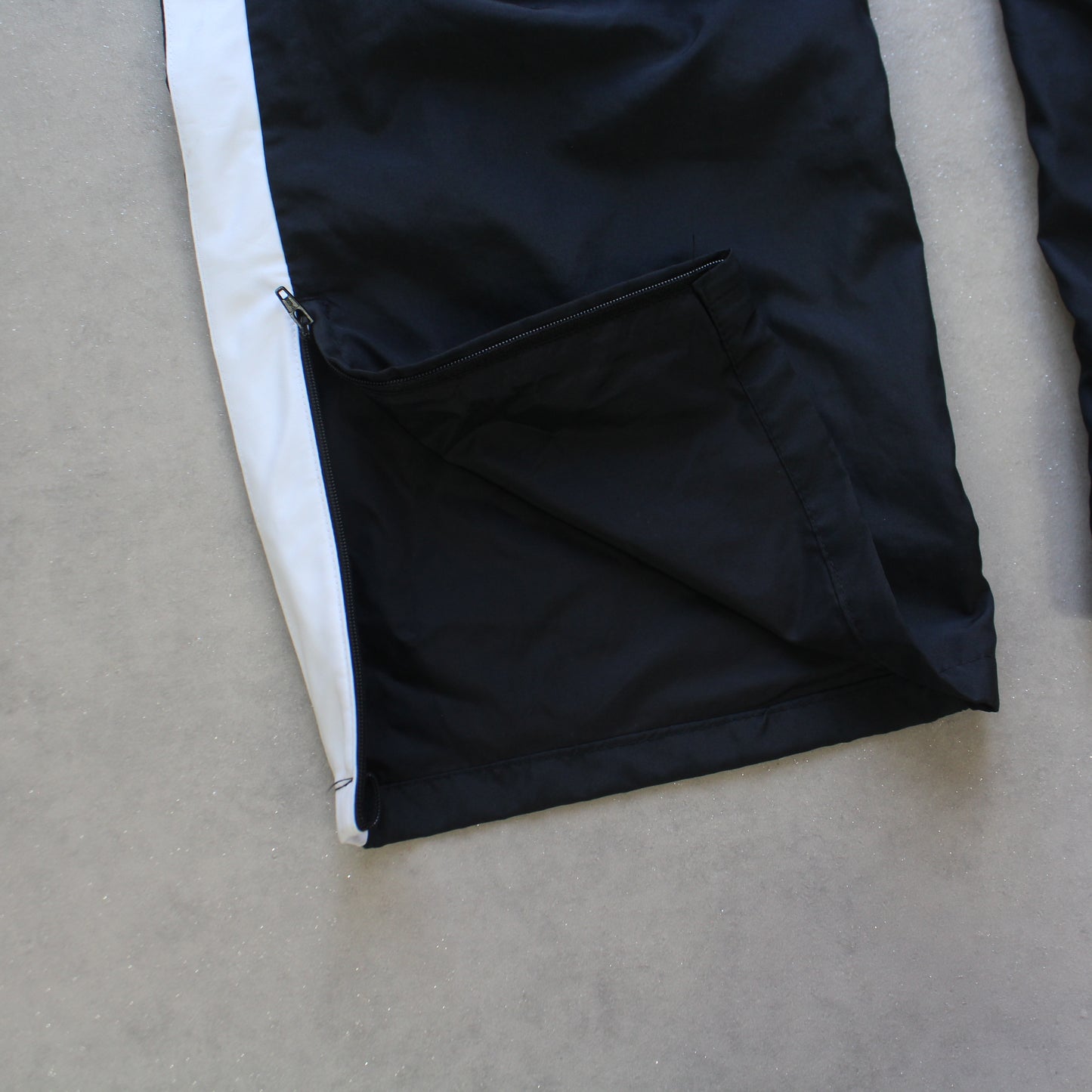 RARE 2000s Nike Trackpants Black - (M)