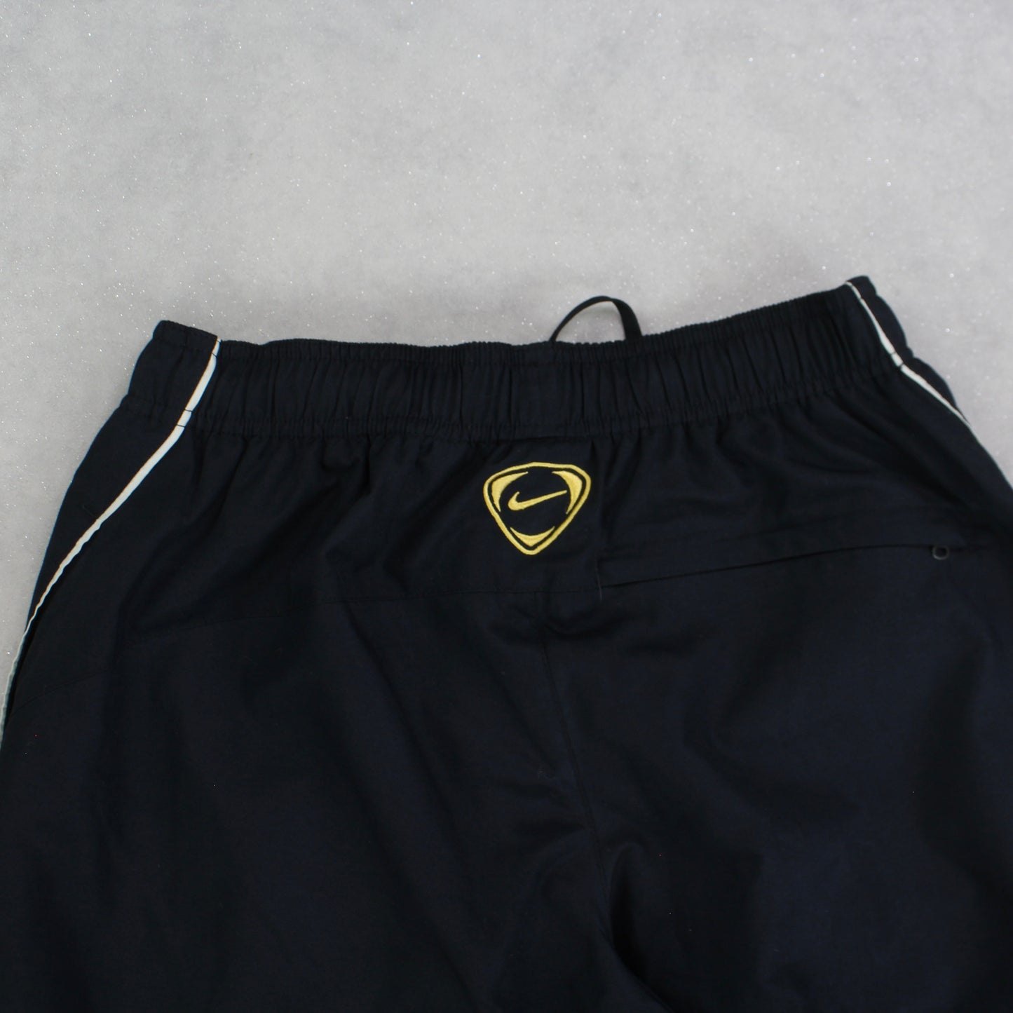 SELTENE Nike Trainingshose aus den 2000ern, Schwarz – (S)