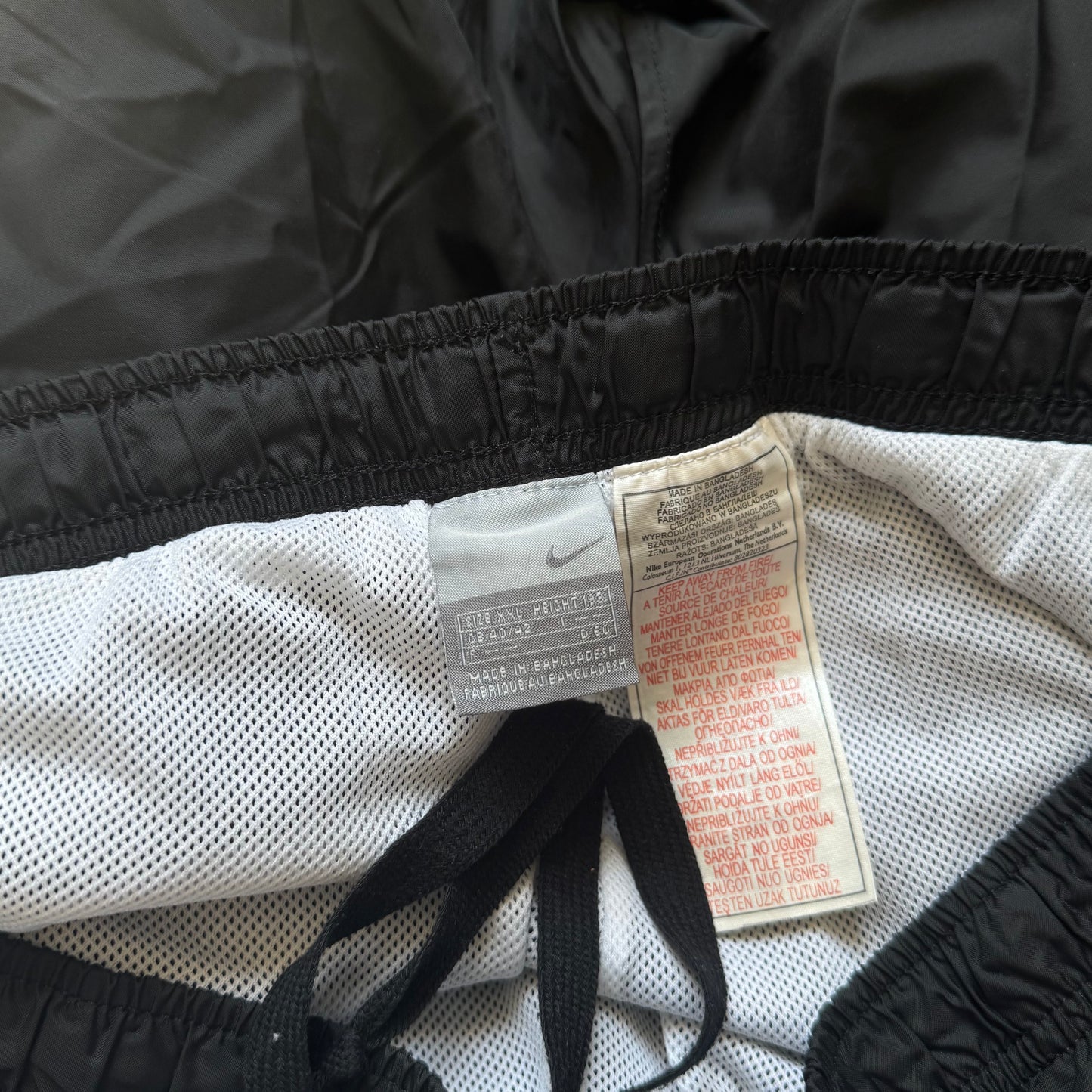 SUPER RARE 2000s Nike Trackpants Black - (XL)