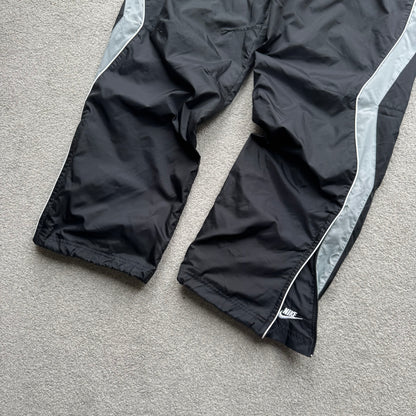 SUPER RARE 2000s Nike Trackpants Black - (L)