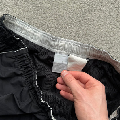 SUPER RARE 2000s Baggy Nike Trackpants Black *PREMIUM* - (L)