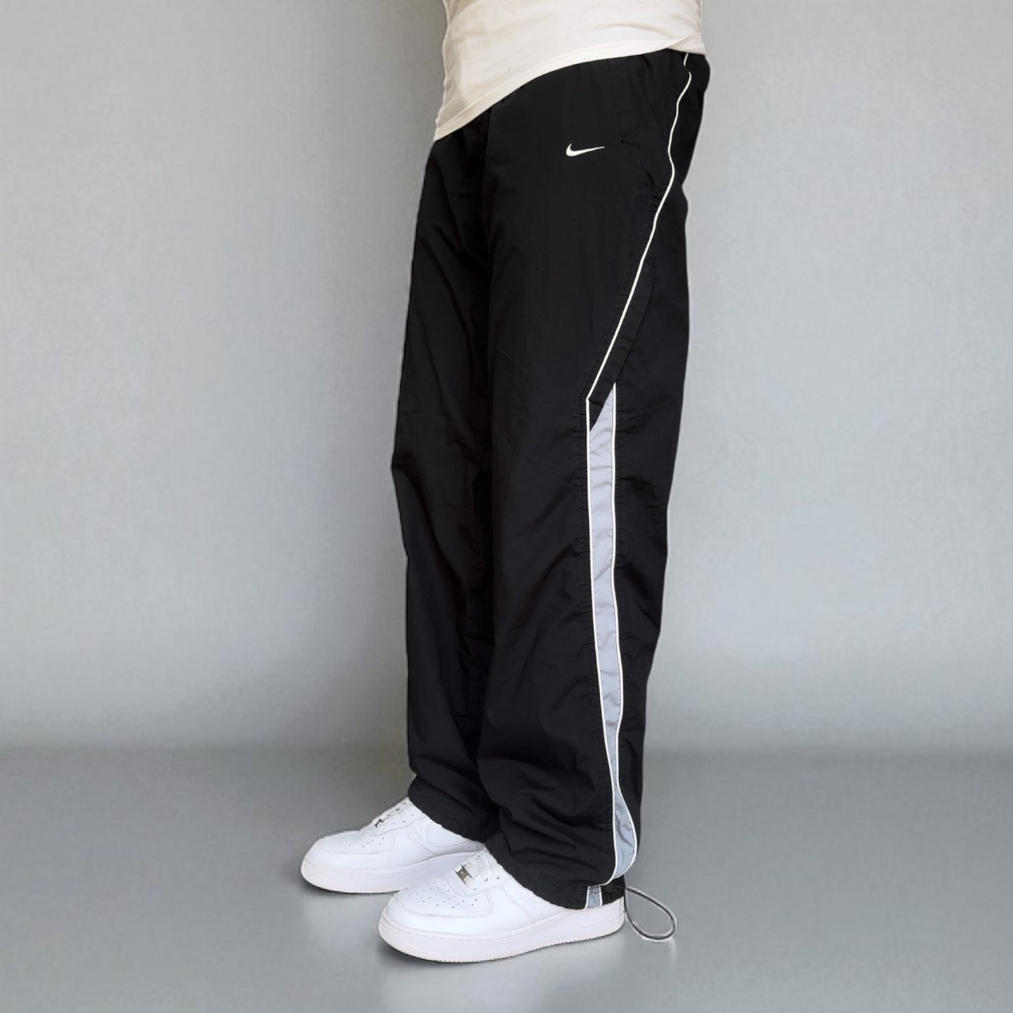 SELTENE Nike Trainingshose aus den 2000ern, Schwarz – (M)