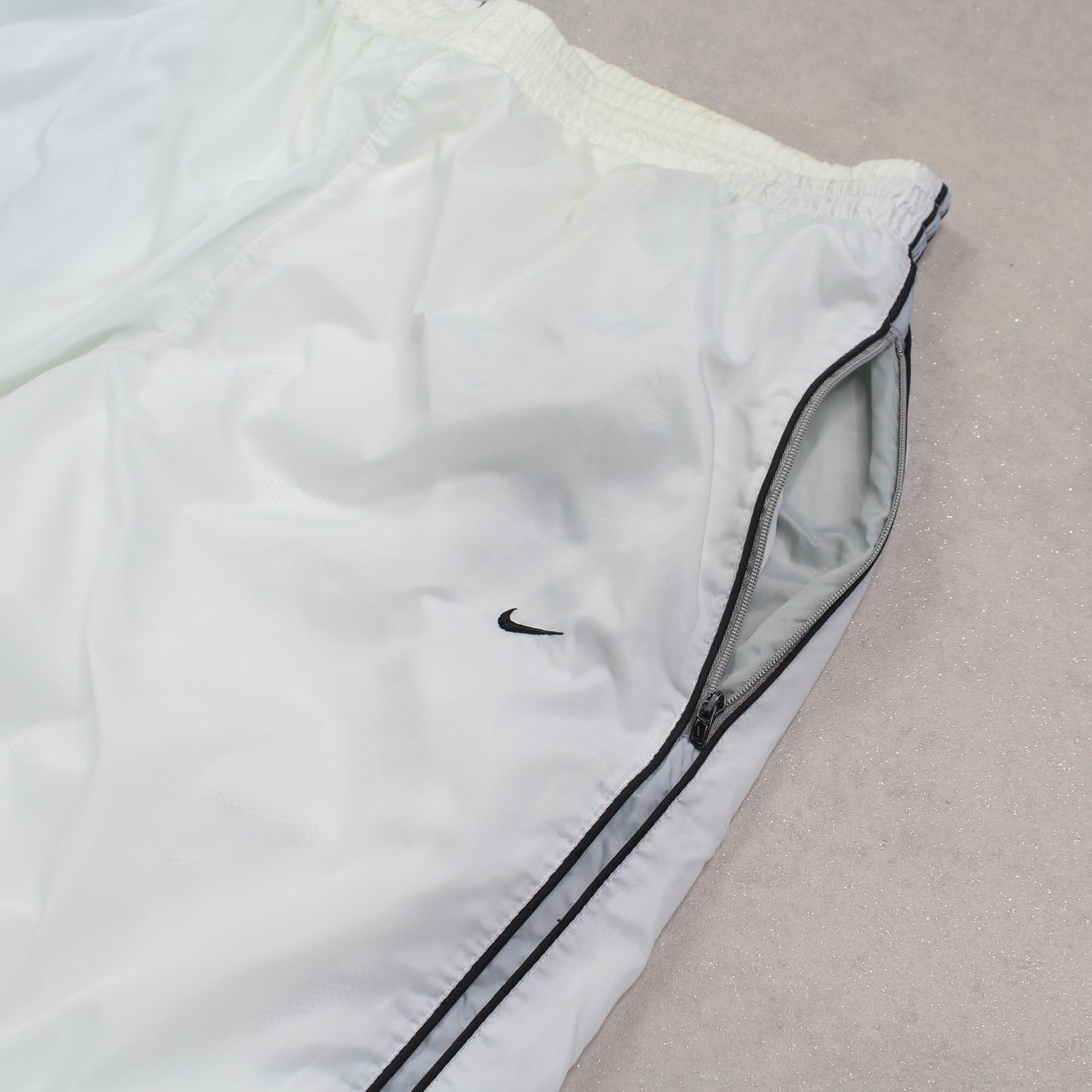 RARE 00s Nike Baggy Trackpants White - (L)