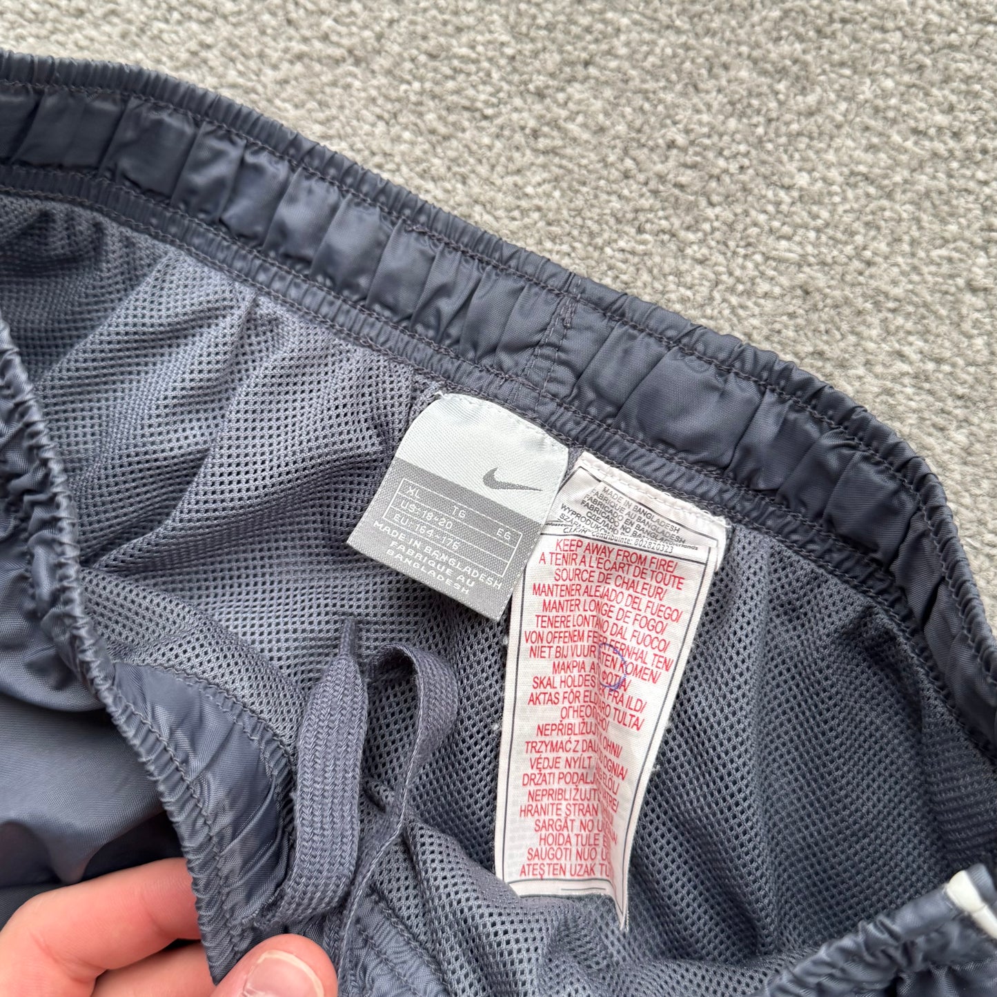 SUPER RARE 2000s Nike Trackpants Grey *PREMIUM* - (S)