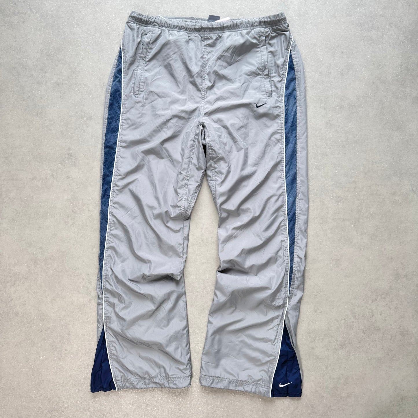 SUPER RARE 2000s Nike Trackpants Grey - (L)