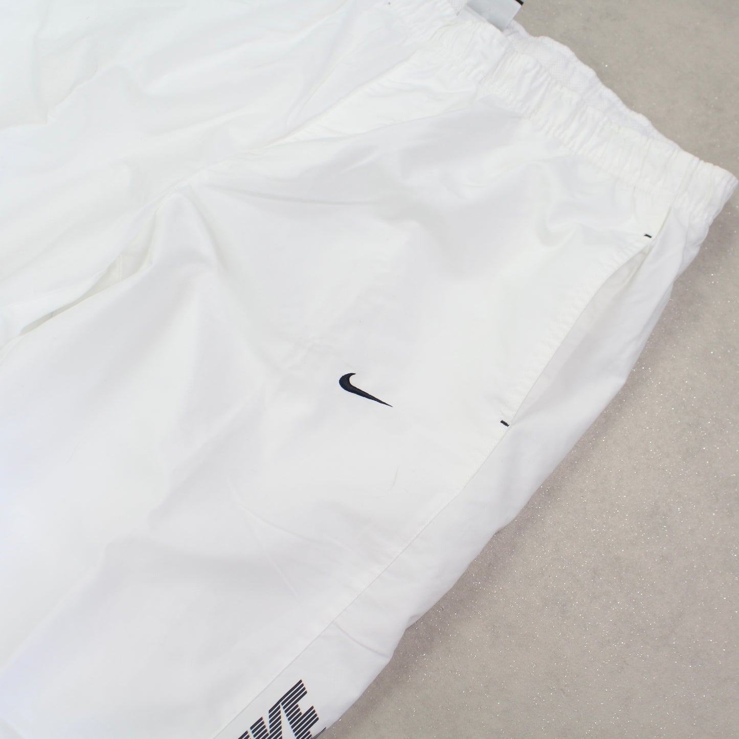 RARE 2000s Baggy Nike Trackpants White - (L)