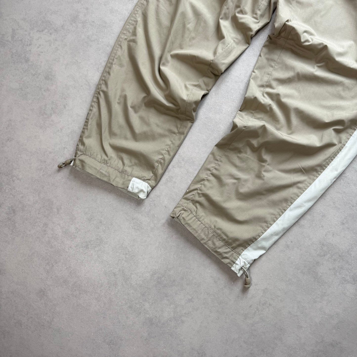 RARE 1990s Nike Trackpants Beige - (L)