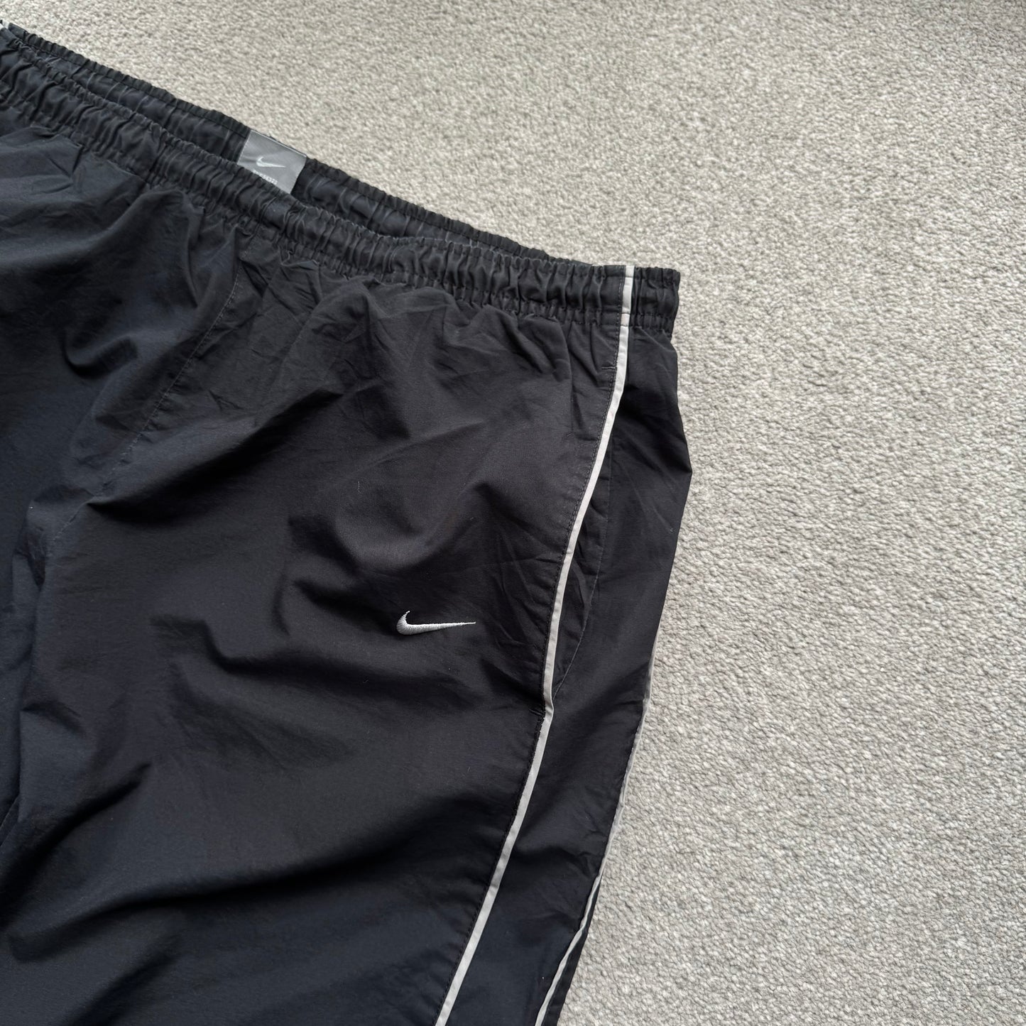 SUPER RARE 2000s Nike Trackpants Black - (L)