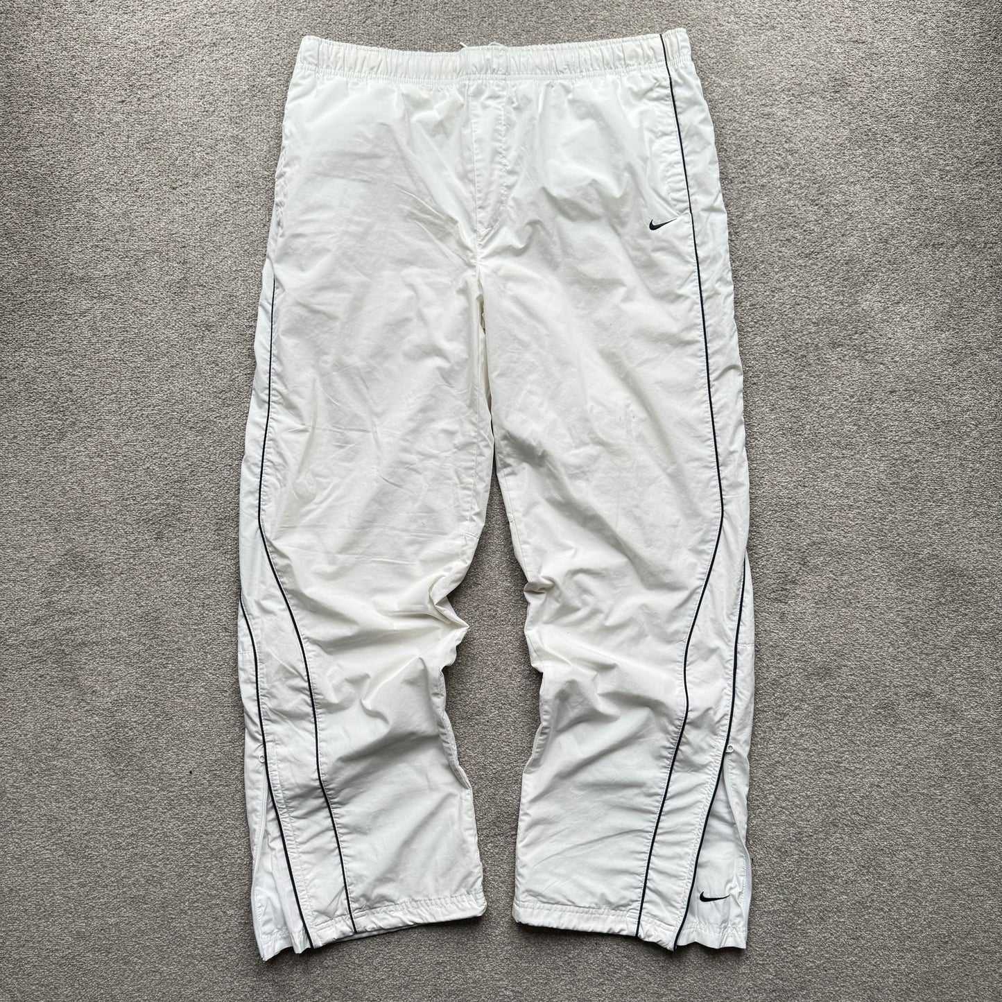 SUPER RARE 2000s Baggy Nike Trackpants White *PREMIUM* - (L)