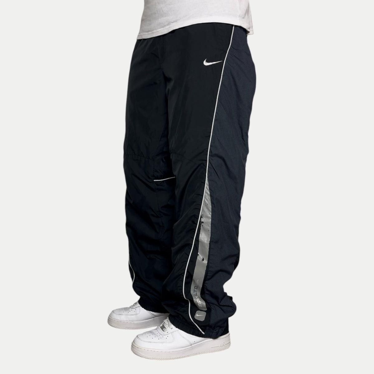 SUPER RARE 2000s Nike Air Max Trackpants Black - (L)
