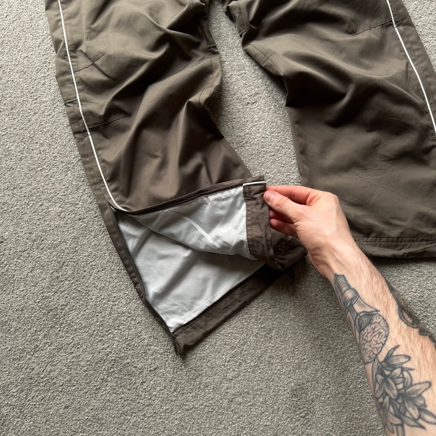 RARE 2000s Baggy Nike Trackpants Light Brown - (M)